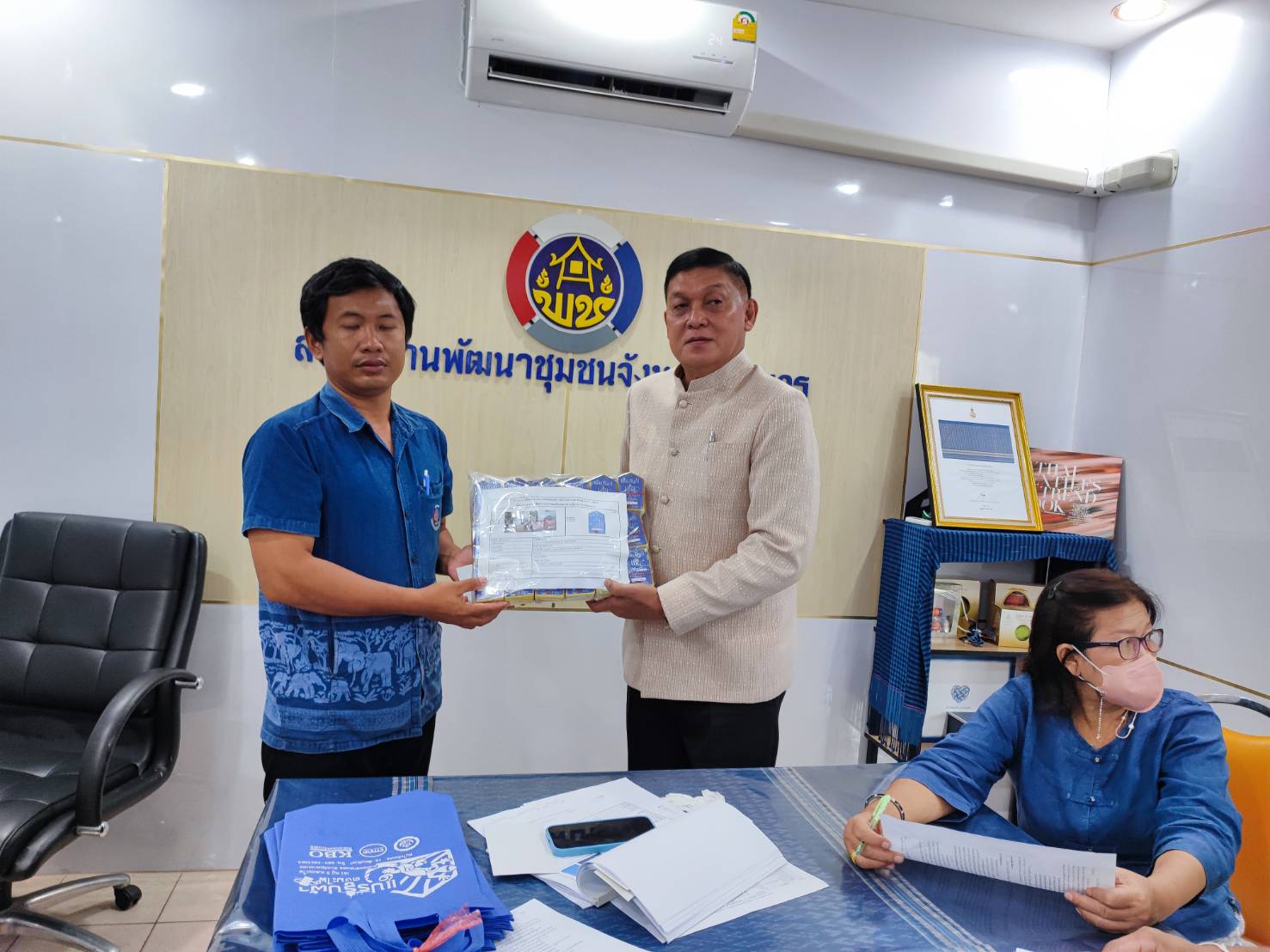 พช.สกลนคร : ดำเนินงานโครงการส่งเสริมกระบวนการเครือข่ายองค์ความรู้ (Knowledge-Based OTOP : KBO)