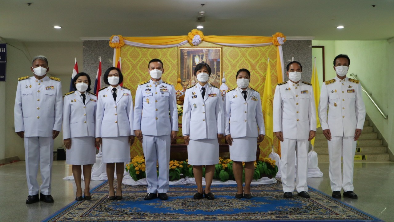 พช. สกลนคร : ร่วมพิธีลงนามถวายพระพรชัยมงคล เนื่องในโอกาสวันฉัตรมงคล ประจำปี 2566