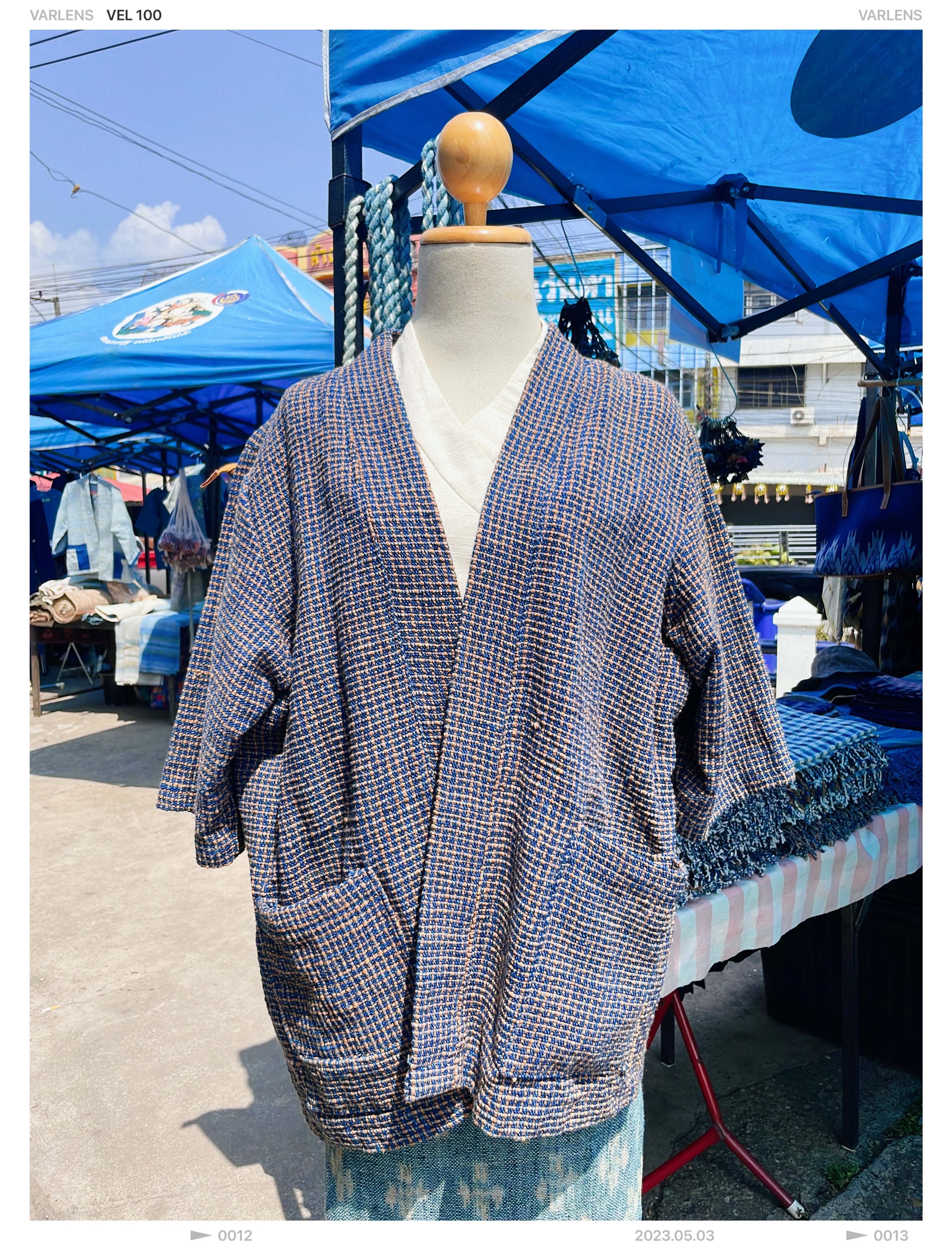 ? พช. สกลนคร : จัดตลาดนัดสินค้า OTOP พืชผักอาหารปลอดภัย สินค้าดี สินค้าเด่นจังหวัดสกลนคร ?
