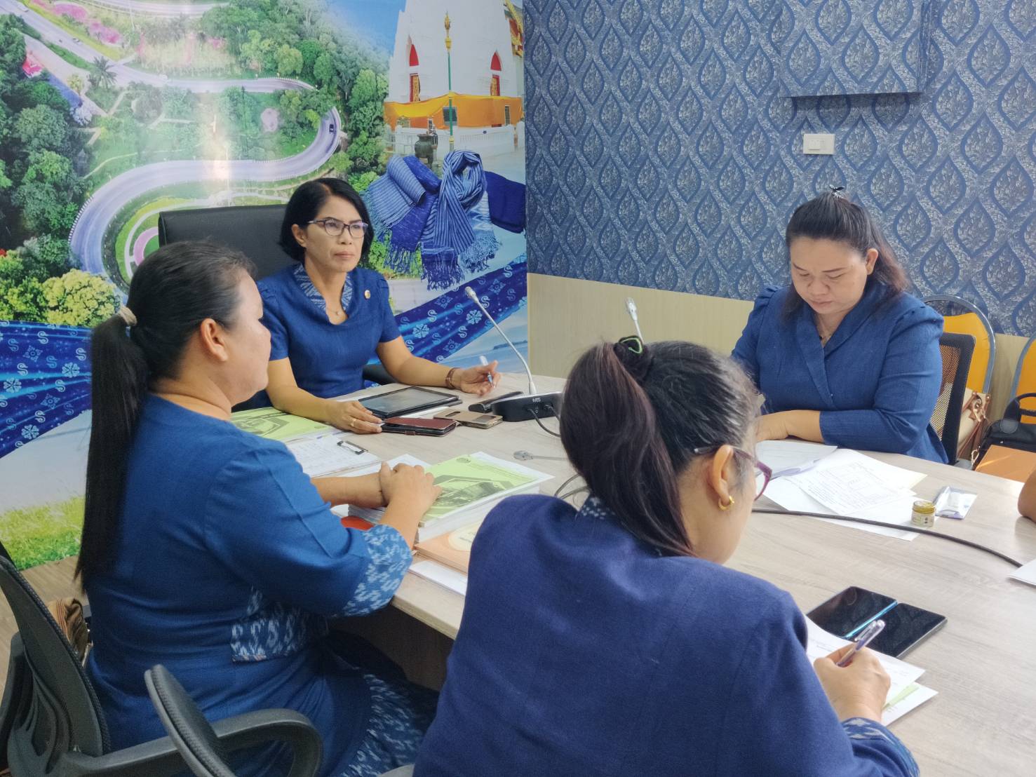 พช.สกลนคร : เข้าร่วมการประชุมสร้างความเข้าใจการขับเคลื่อนการขจัดความยากจนและพัฒนาคนทุกช่วงวัยอย่างยั่งยืน ตามหลักปรัชญาของเศรษฐกิจพอเพียง