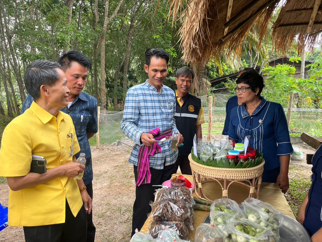 พช.สกลนคร : ดำเนินการคัดสรรกิจกรรมพัฒนาชุมชนดีเด่น จังหวัดสกลนคร ประจำปี 2566