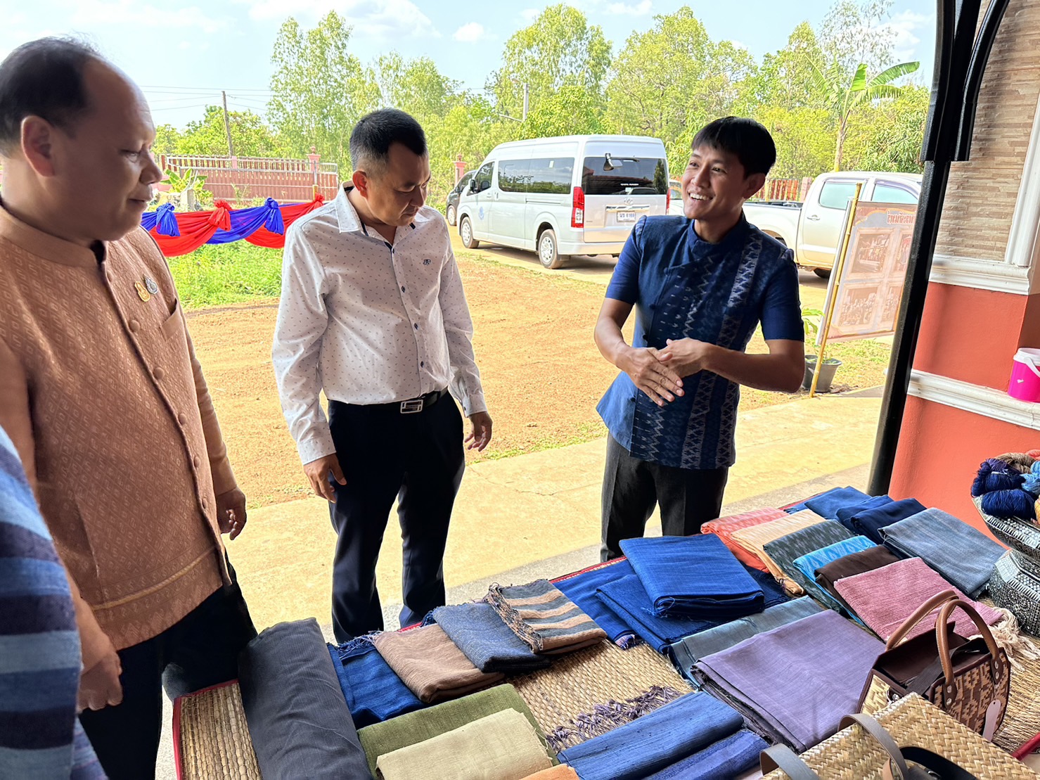 ผู้ตรวจราชการกรมการพัฒนาชุมชน ตรวจติดตามการดำเนินงานพัฒนาชุมชนจังหวัดสกลนคร
