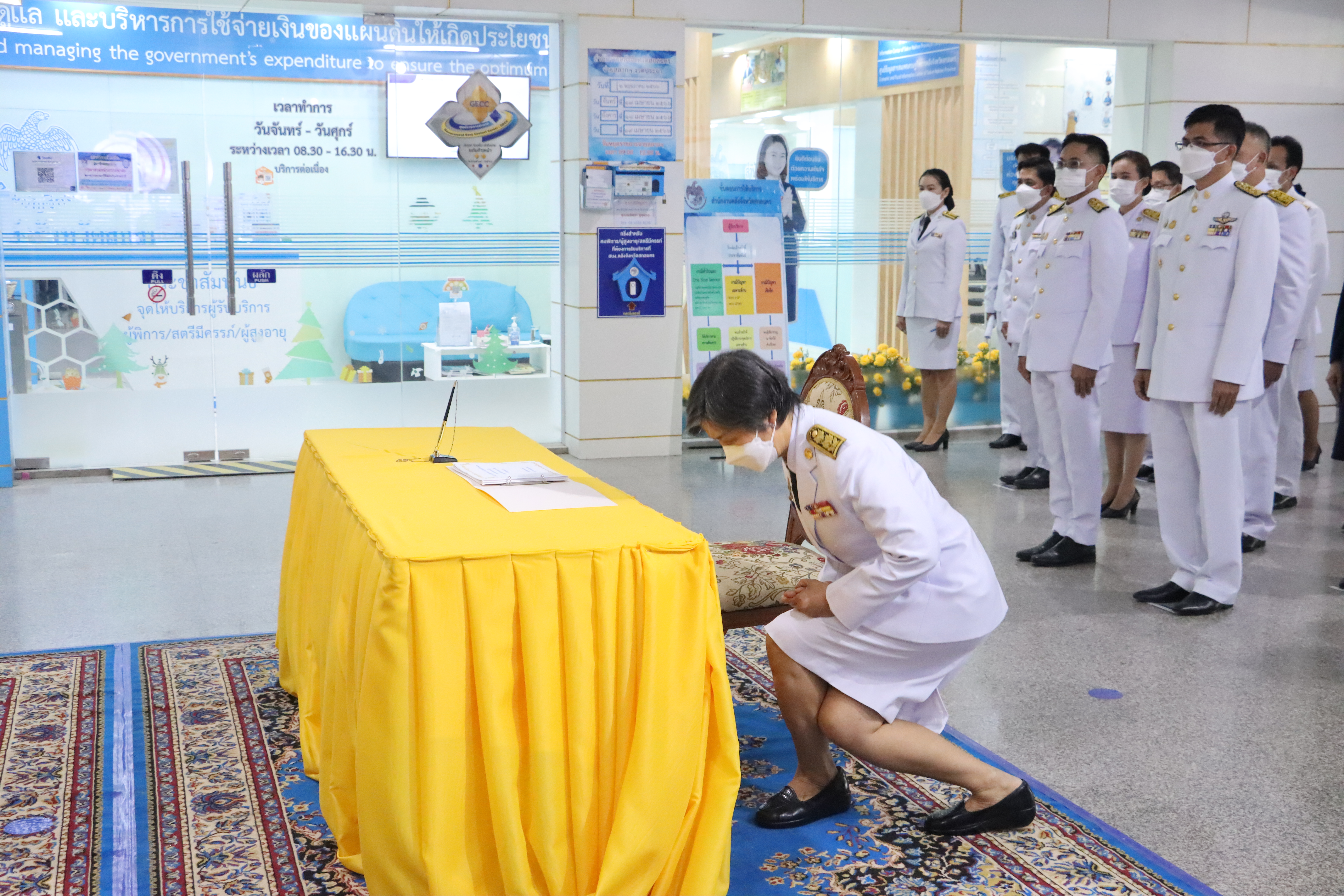 พช. สกลนคร : ร่วมพิธีลงนามถวายพระพรชัยมงคล เนื่องในโอกาสวันฉัตรมงคล ประจำปี 2566