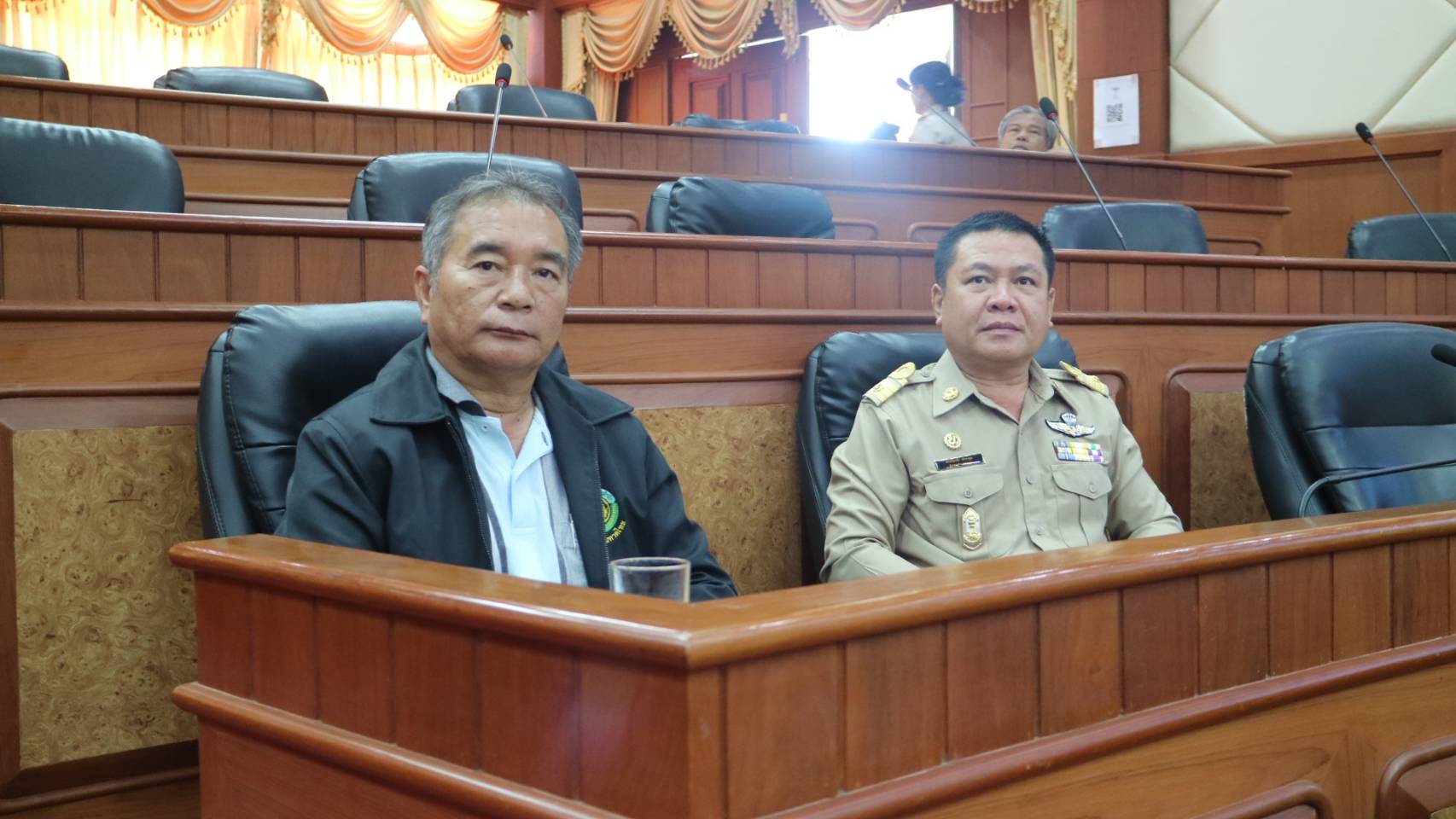 ?พัฒนาการจังหวัดสกลนคร : ร่วมประชุมเพื่อรับฟังข้อคิดเห็นประกอบการเสนอขอแก้ไขประกาศคณะกรรมการกลางข้าราชการหรือพนักงานส่วนท้องถิ่น เรื่อง มาตรฐานทั่วไปเกี่ยวกับการสอบคัดเลือกข้าราชการ หรือพนักงานส่วนท้องถิ่นให้ดำรวตำแหน่งสายงานผู้บริหาร?