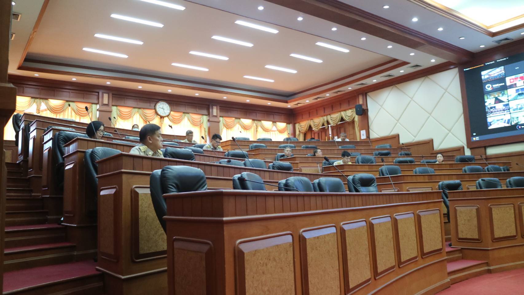 ?พัฒนาการจังหวัดสกลนคร : ร่วมประชุมเพื่อรับฟังข้อคิดเห็นประกอบการเสนอขอแก้ไขประกาศคณะกรรมการกลางข้าราชการหรือพนักงานส่วนท้องถิ่น เรื่อง มาตรฐานทั่วไปเกี่ยวกับการสอบคัดเลือกข้าราชการ หรือพนักงานส่วนท้องถิ่นให้ดำรวตำแหน่งสายงานผู้บริหาร?