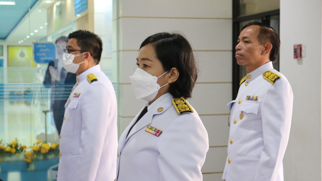 พช. สกลนคร : ร่วมพิธีลงนามถวายพระพรชัยมงคล เนื่องในโอกาสวันฉัตรมงคล ประจำปี 2566