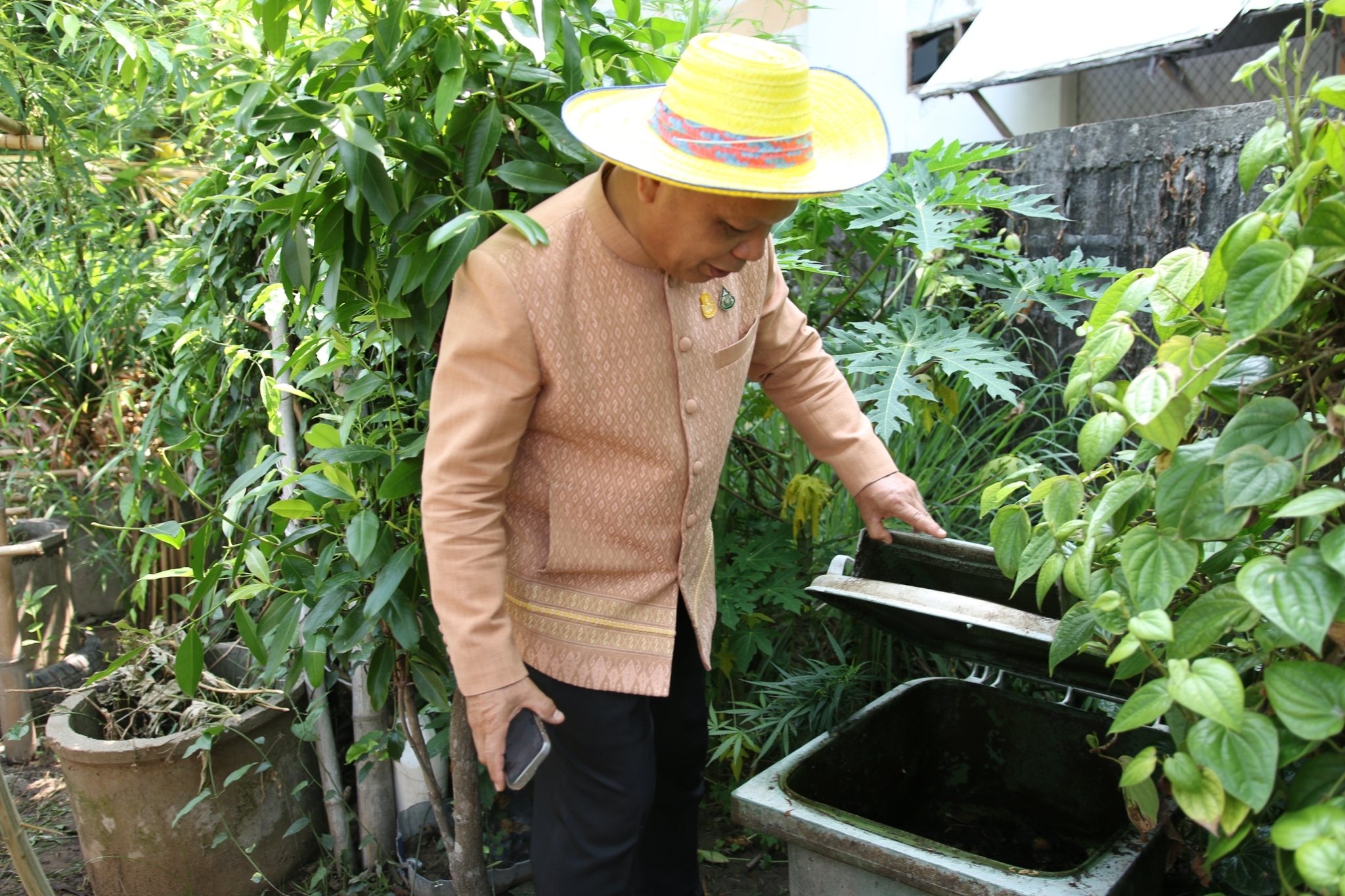 ผู้ตรวจราชการกรมการพัฒนาชุมชน ตรวจติดตามการดำเนินงานพัฒนาชุมชนจังหวัดสกลนคร