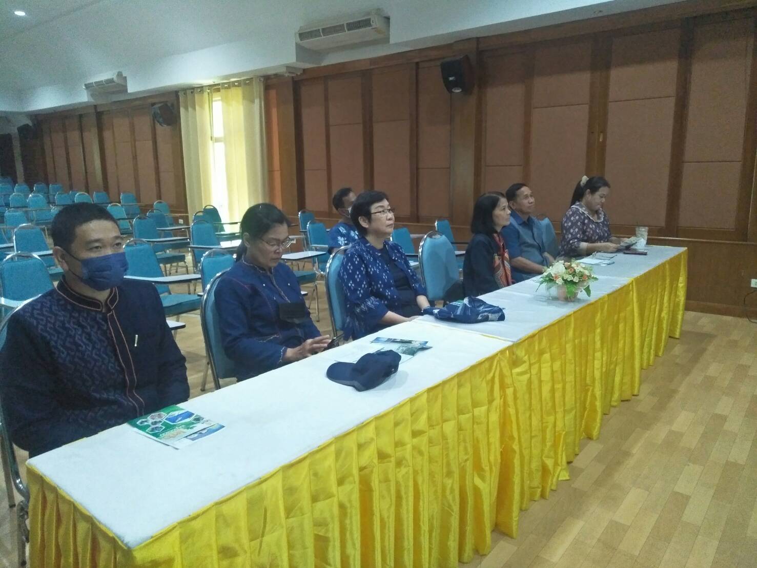 ? สำนักพัฒนาทุนและองค์กรการเงินชุมชน กรมการพัฒนาชุมชน ลงพื้นที่สนับสนุนทางวิชาการและส่งเสริมการดำเนินงานโครงการ 9 ; 10 (เก้า-ต่อ-สิบ) ปฏิบัติบูชา “สืบสาน รักษา ต่อยอด” เพื่อพัฒนาชุมชน จังหวัดสกลนคร ?