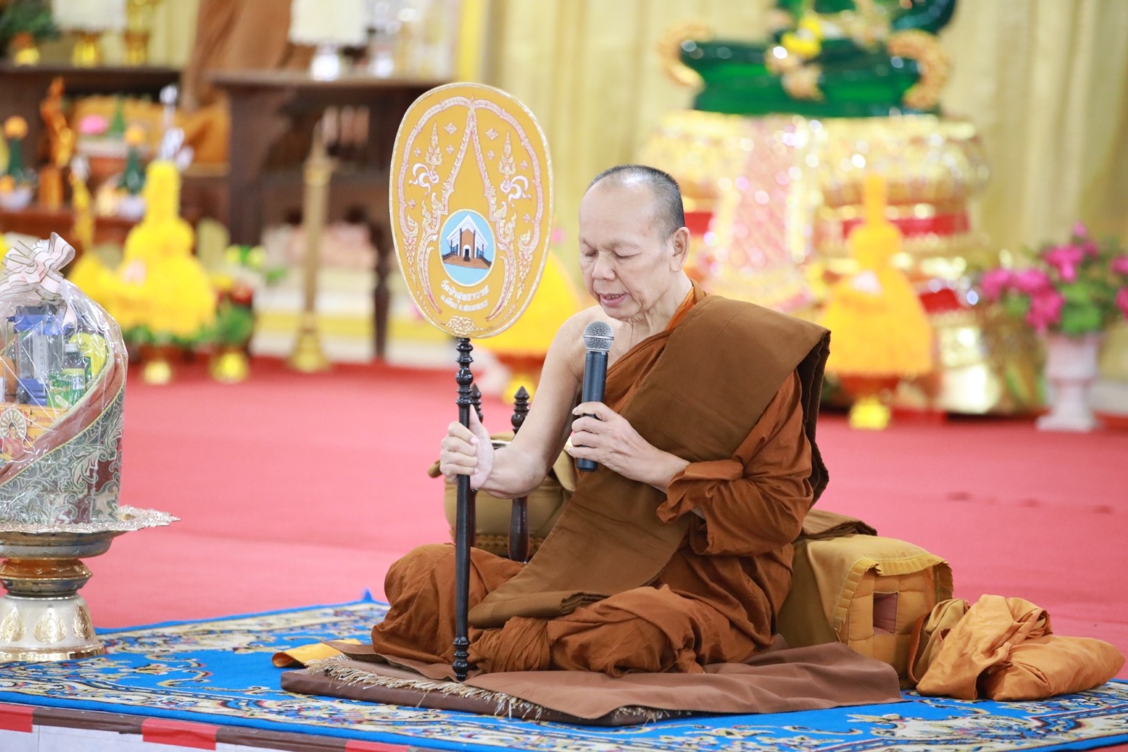 พช.สกลนคร ร่วมทำบุญตักบาตร ถวายพระกุศล ในโอกาสฉลองพระชนมายุ 8 รอบ สมเด็จพระสังฆราช
