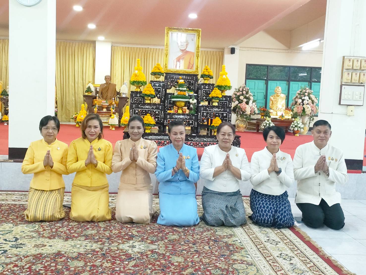 พช.สกลนคร ร่วมทำบุญตักบาตร ถวายพระกุศล ในโอกาสฉลองพระชนมายุ 8 รอบ สมเด็จพระสังฆราช