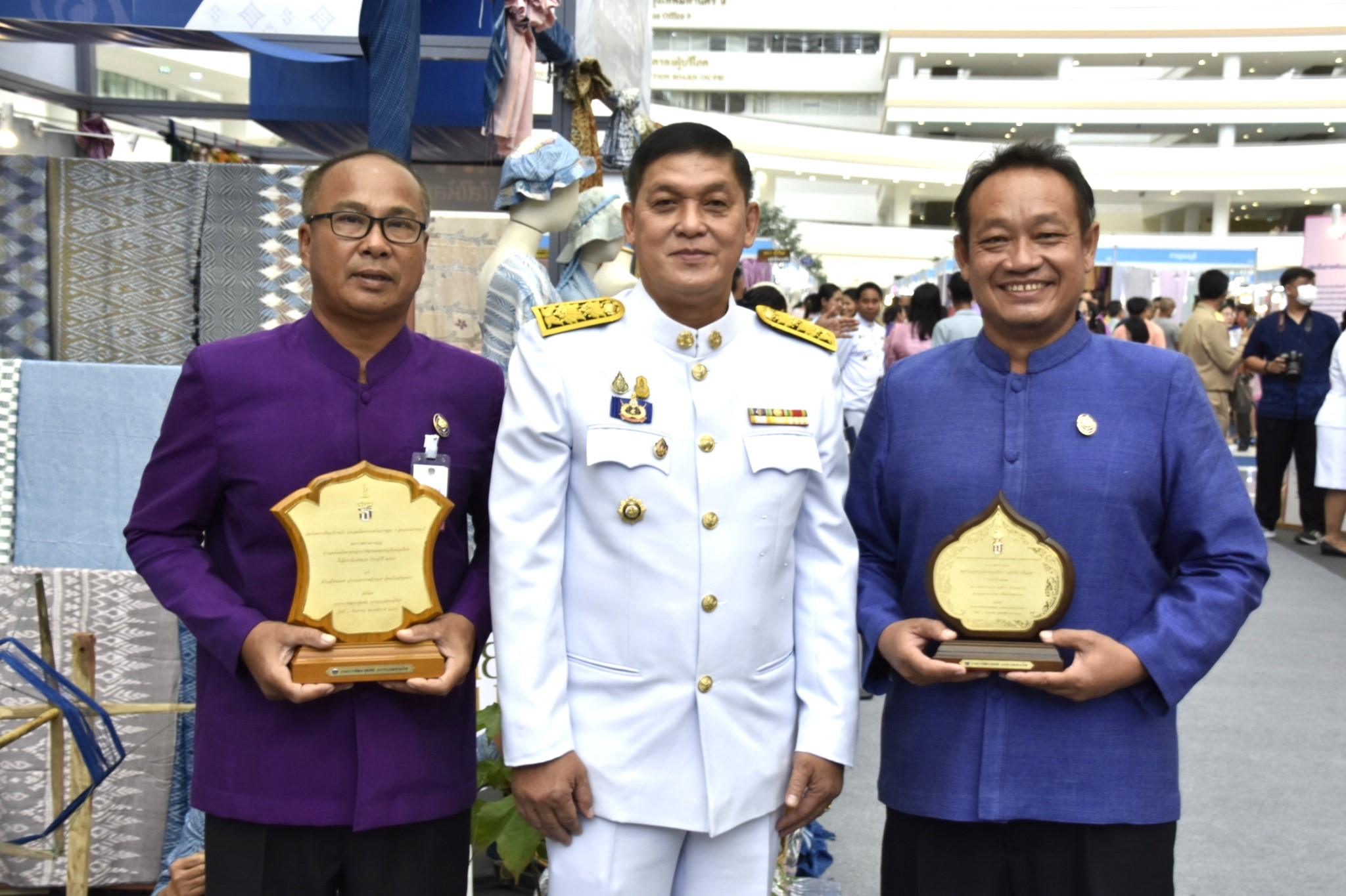 CDDAY 2023 “วันพัฒนาชุมชน” ปลัดมหาดไทย เป็นประธานอัญเชิญโล่รางวัลพระราชทานสมเด็จพระกนิษฐาธิราชเจ้า กรมสมเด็จพระเทพรัตนราชสุดาฯ สยามบรมราชกุมารี รางวัลตำบลเข้มแข็งตามหลักปรัชญาของเศรษฐกิจพอเพียง รางวัลหมู่บ้านเศรษฐกิจพอเพียง “อยู่เย็น เป็นสุข” และเป็นประธานมอบรางวัลสิงห์ทอง รางวัลเชิดชูเกียรติคนกองทุนพัฒนาบทบาทสตรี