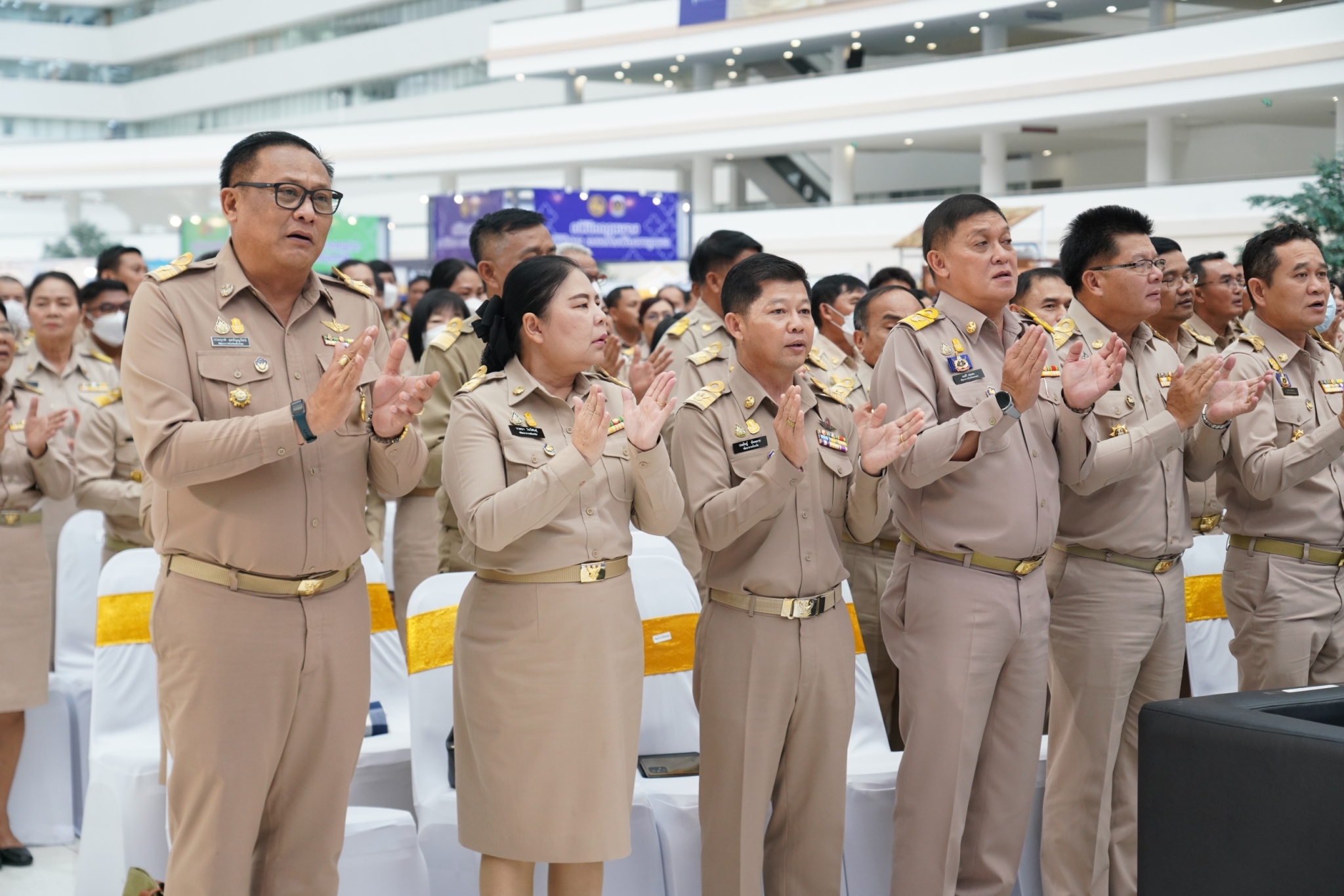 พช.สกลนคร : นำข้าราชการ เข้ารับรางวัลเชิดชูเกียรติ ในงานวันพัฒนาชุมชน ครั้งที่ 12 ปี 2566 (CD DAY 2023)