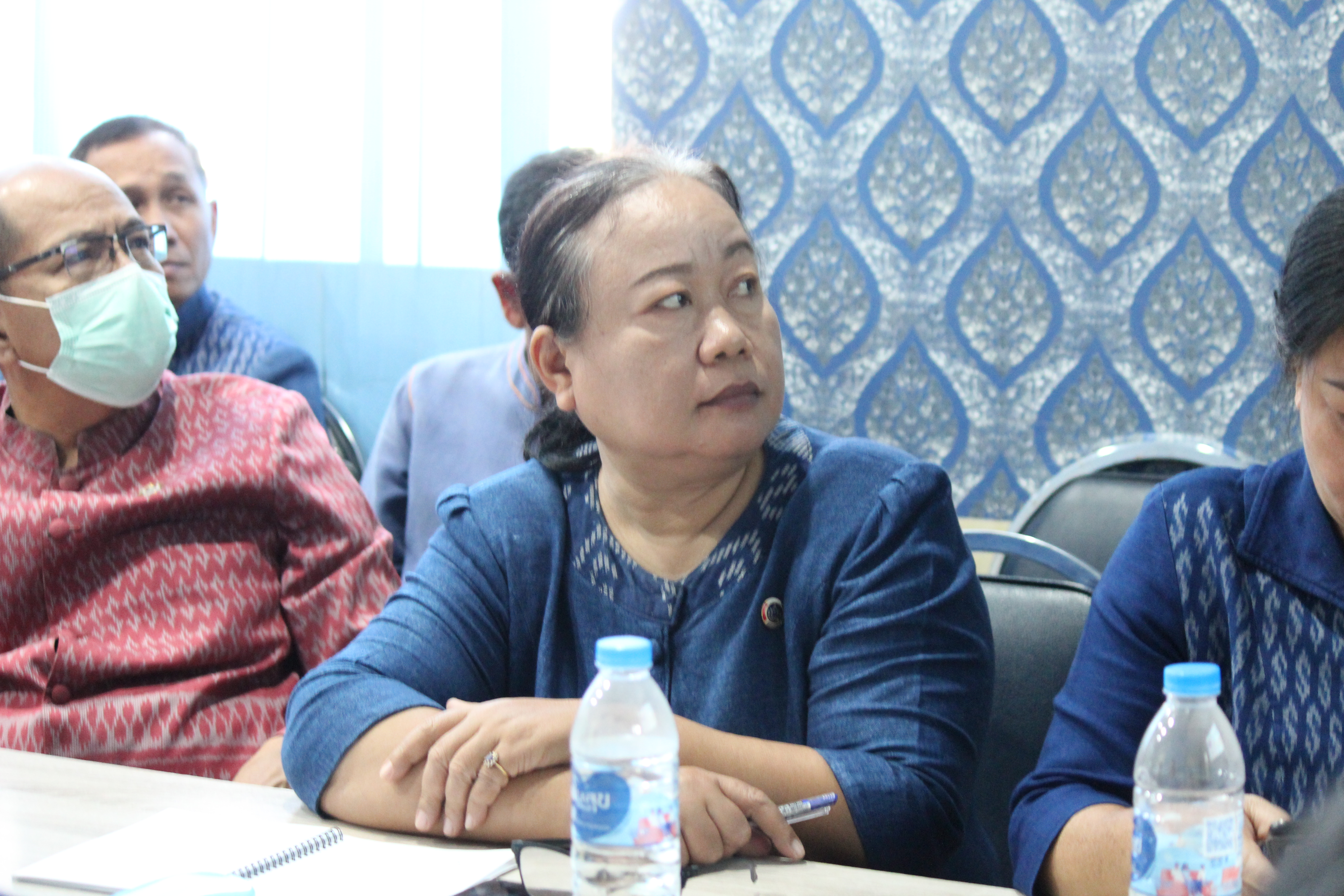 หัวหน้าผู้ตรวจราชการกรมการพัฒนาชุมชน ลงพื้นที่ตรวจติดตามผลปฏิบัติราชการ ในพื้นที่จังหวัดสกลนคร เน้นย้ำ การขับเคลื่อนการทำงานตามนโยบายสำคัญของกระทรวงมหาดไทย และกรมการพัฒนาชุมชน