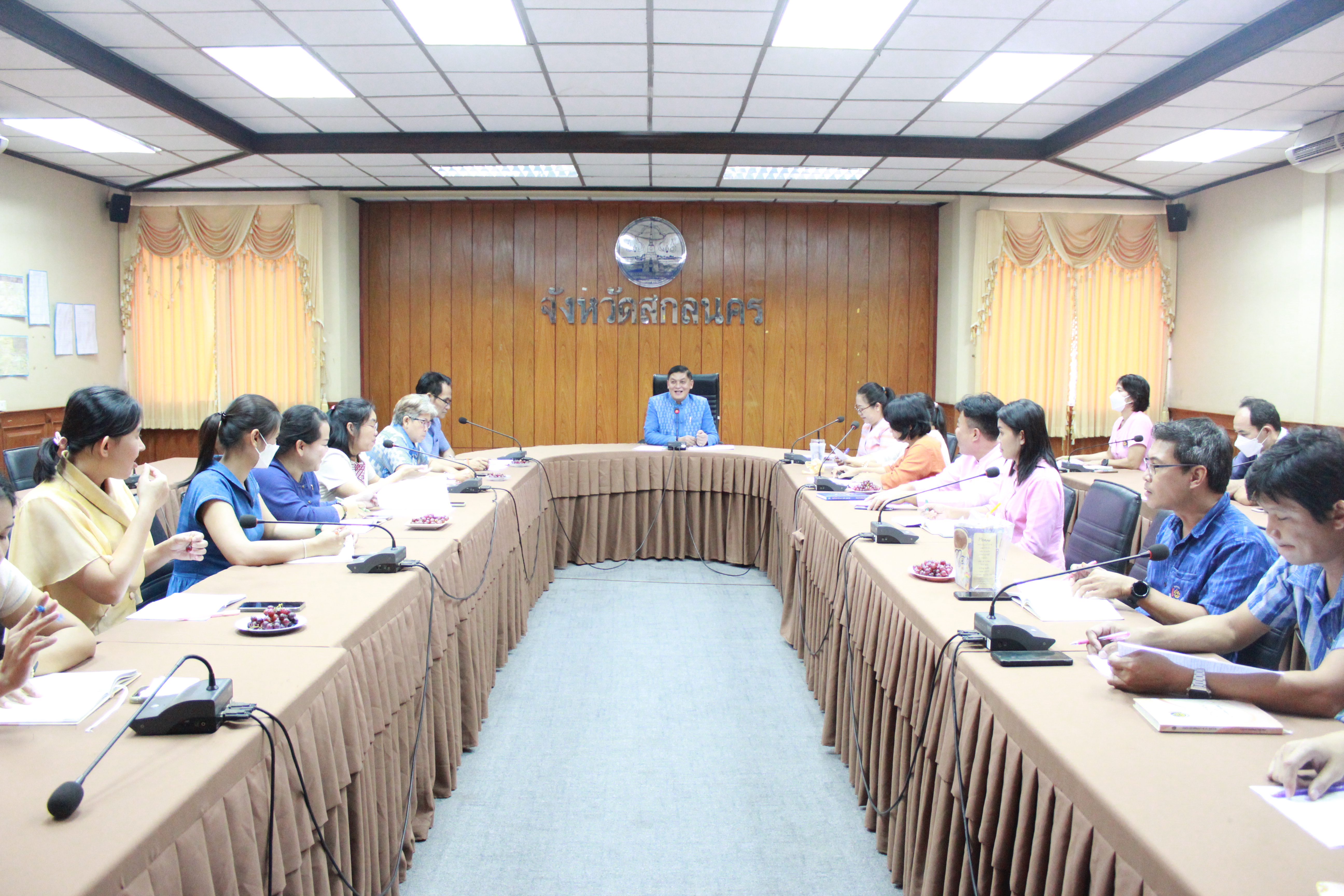 พช. สกลนคร : ประชุมนักวิชาการและเจ้าหน้าที่ เพื่อเตรียมความพร้อมขับเคลื่อนงานพัฒนาชุมชน ประจำเดือนตุลาคม 2566