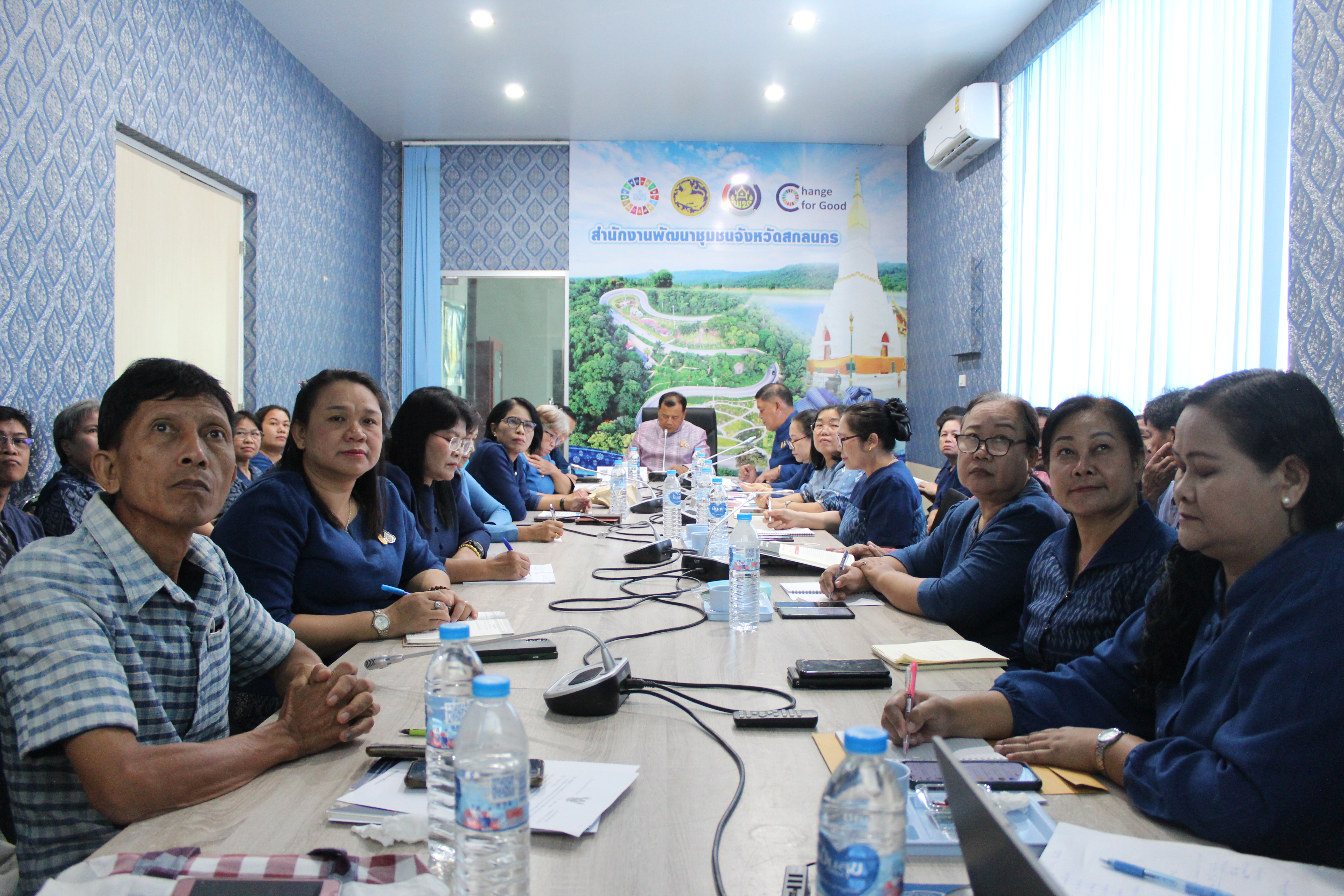หัวหน้าผู้ตรวจราชการกรมการพัฒนาชุมชน ลงพื้นที่ตรวจติดตามผลปฏิบัติราชการ ในพื้นที่จังหวัดสกลนคร เน้นย้ำ การขับเคลื่อนการทำงานตามนโยบายสำคัญของกระทรวงมหาดไทย และกรมการพัฒนาชุมชน