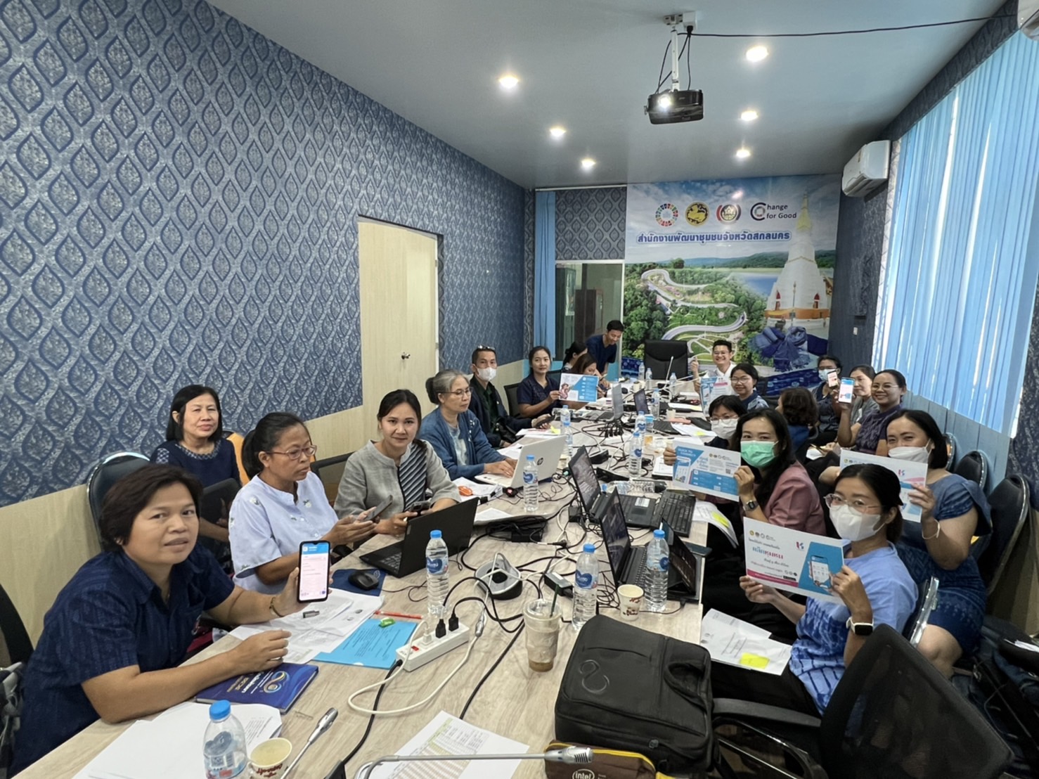พช. สกลนคร ขับเคลื่อนการใช้ประโยชน์ แพลตฟอร์มบริการดิจิทัล Click ชุมชน