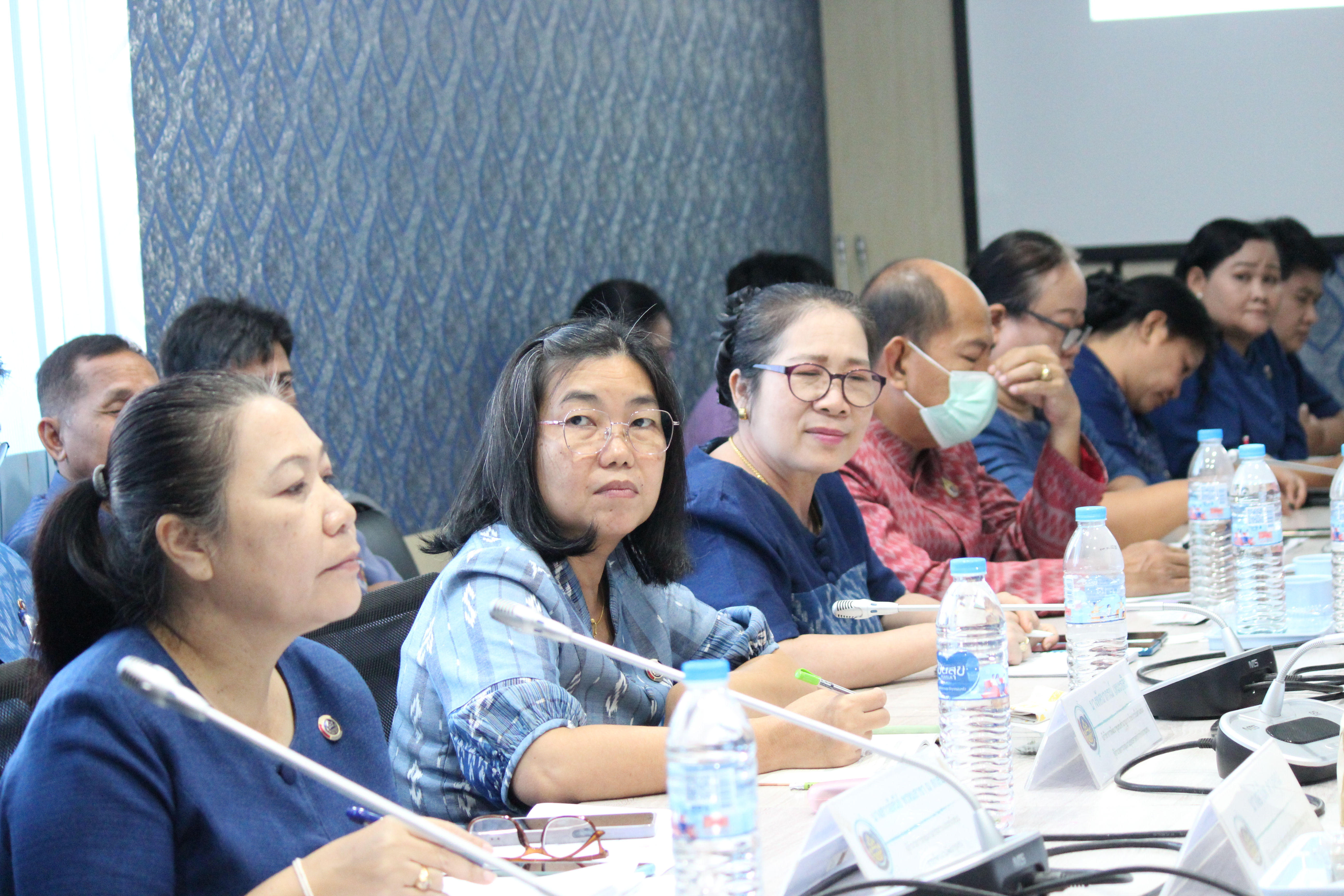 หัวหน้าผู้ตรวจราชการกรมการพัฒนาชุมชน ลงพื้นที่ตรวจติดตามผลปฏิบัติราชการ ในพื้นที่จังหวัดสกลนคร เน้นย้ำ การขับเคลื่อนการทำงานตามนโยบายสำคัญของกระทรวงมหาดไทย และกรมการพัฒนาชุมชน