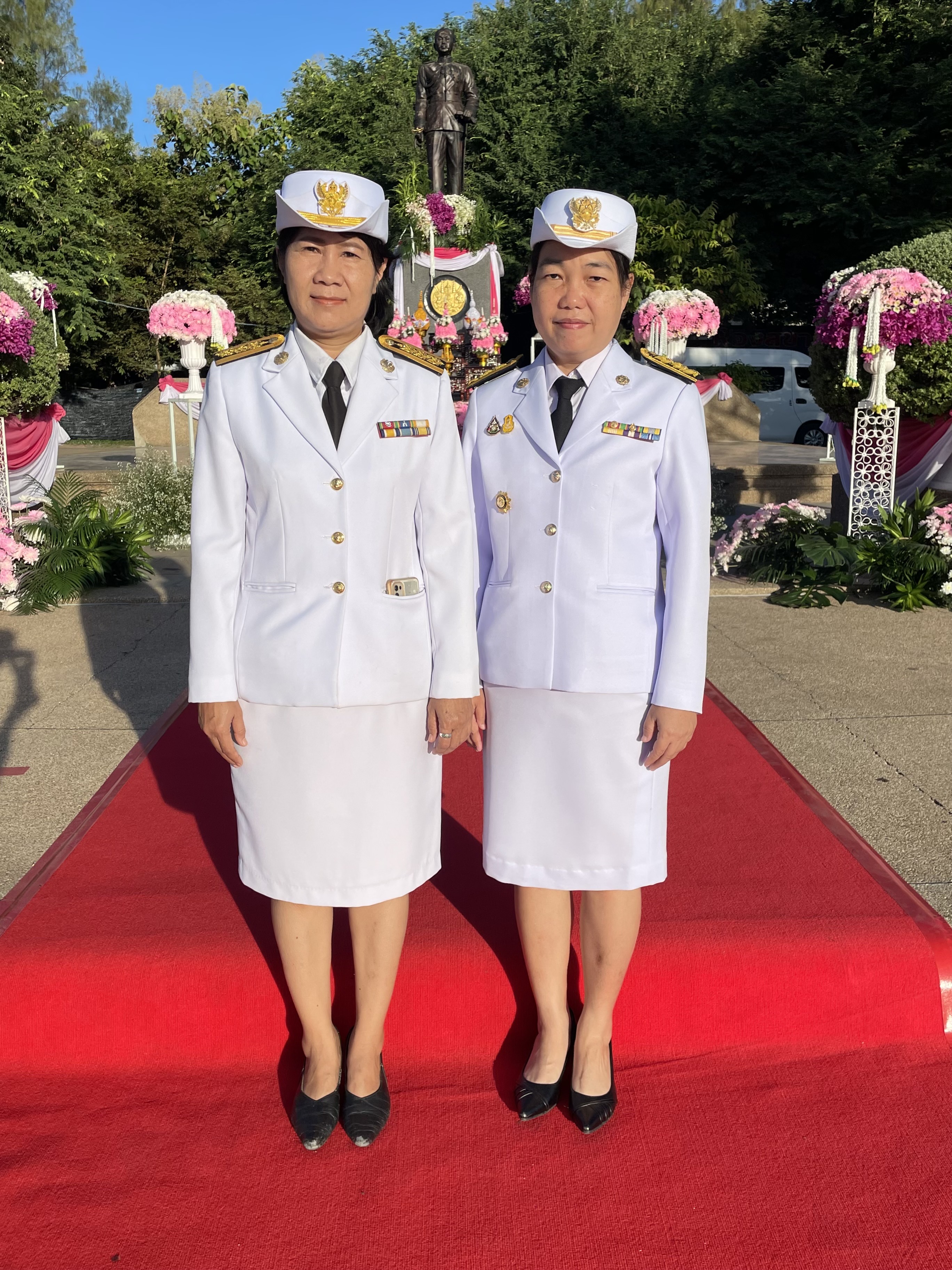 จังหวัดสกลนคร จัดพิธีวางพวงมาลาถวายราชสักการะ น้อมรำลึกในพระมหากรุณาธิคุณ เนื่องในวันคล้ายวันสวรรคต พระบาทสมเด็จพระจุลจอมเกล้าเจ้าอยู่หัว “วันปิยมหาราช” ประจำปี 2566