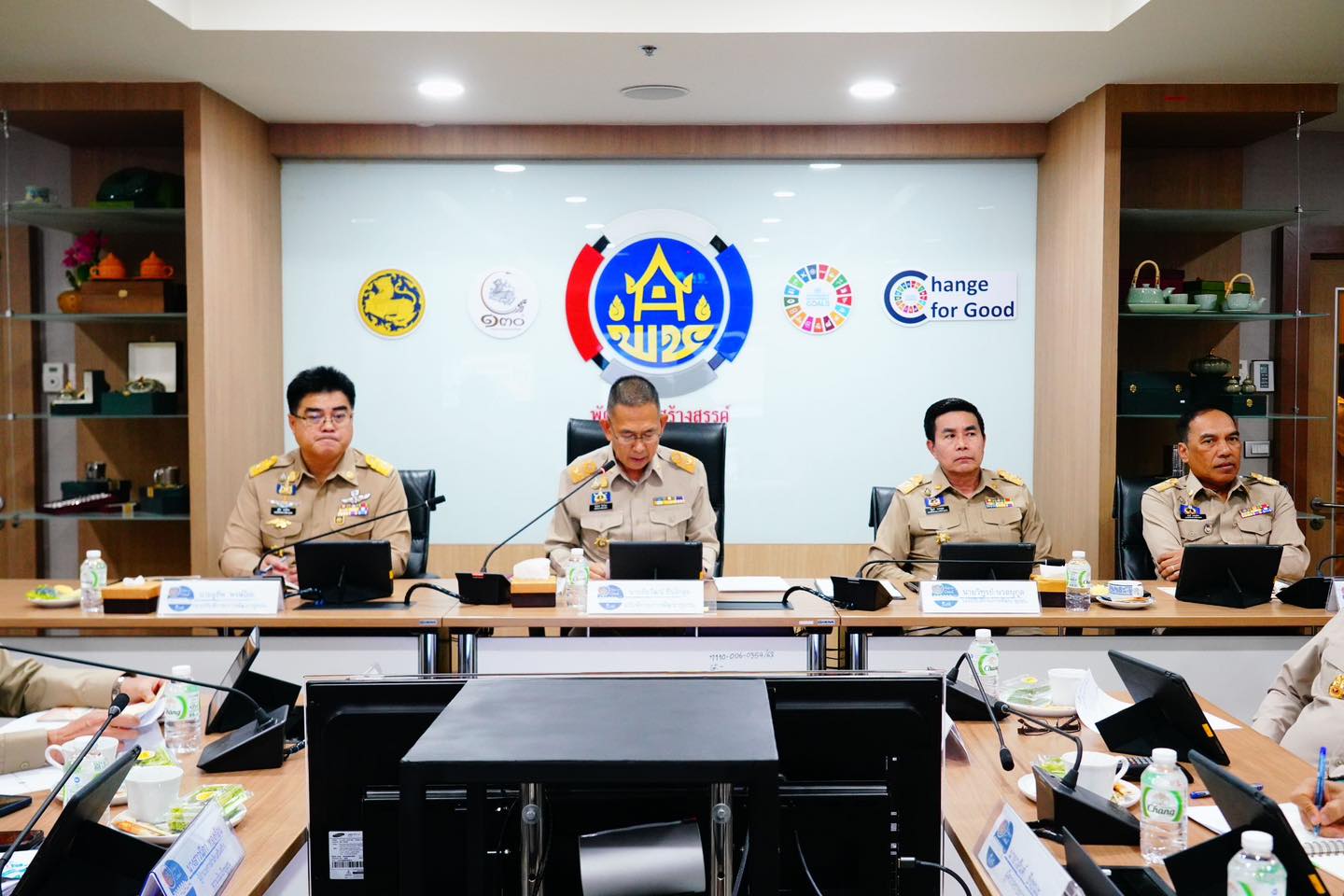 อธิบดี พช. ประชุมขับเคลื่อนการปฏิบัติงานพัฒนาชุมชน ไตรมาส 1 ปีงบประมาณ พ.ศ.2567 เน้นย้ำ 10 ประเด็นสำคัญ