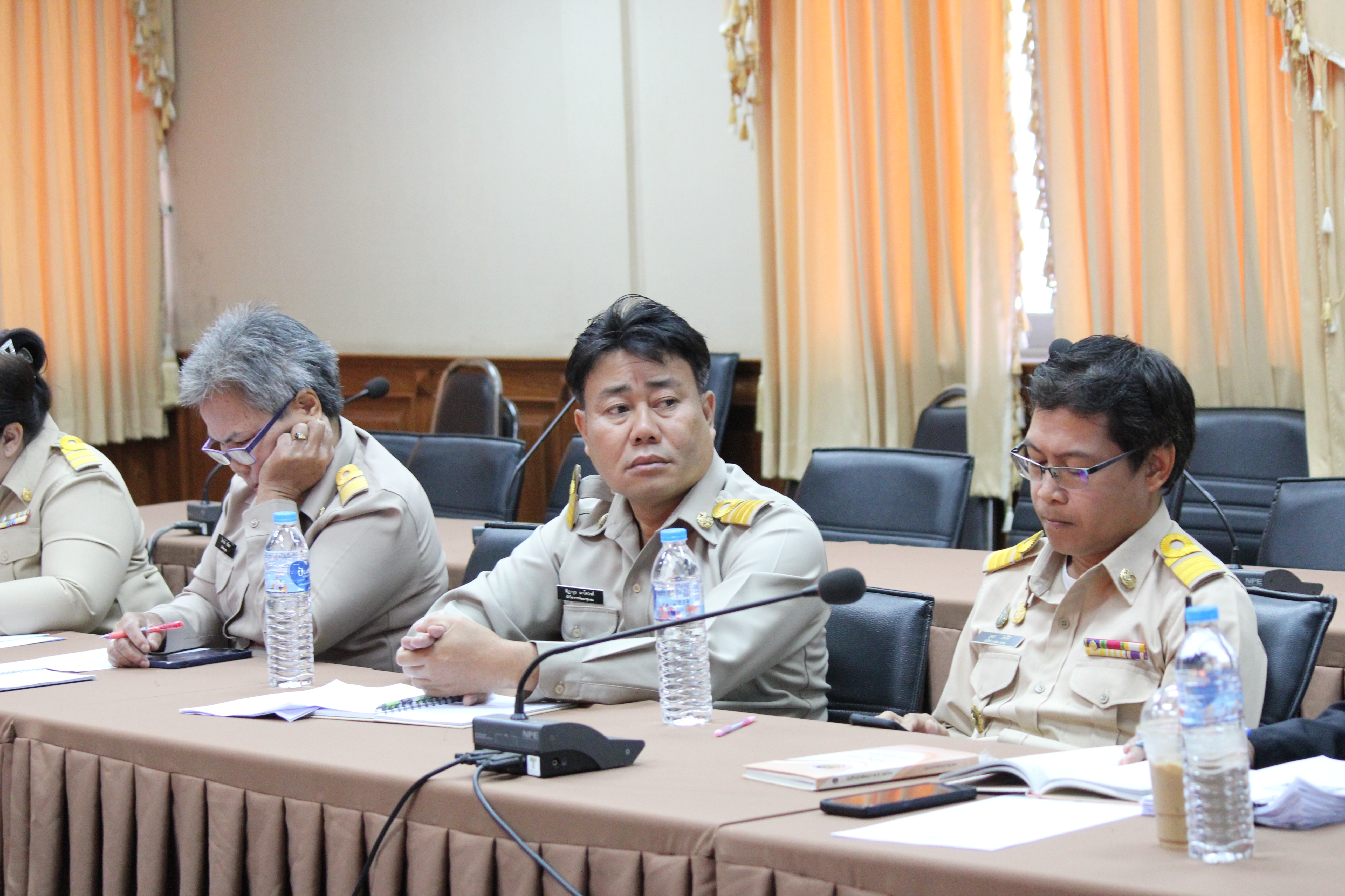 พช.สกลนคร ประชุมเจ้าหน้าที่ พช. ตั้งเป้าหมายเพิ่มสมรรถนะเจ้าหน้าที่ พช. ขับเคลื่อนงานพัฒนาชุมชน ปี 2567 ให้มีประสิทธิภาพ