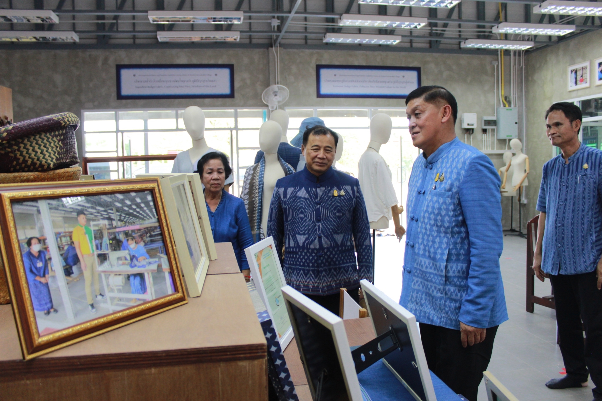 หัวหน้าผู้ตรวจราชการกรมการพัฒนาชุมชน ลงพื้นที่จังหวัดสกลนคร ตรวจติดตามผลปฏิบัติราชการ และการขับเคลื่อนการทำงานตามนโยบายสำคัญของกรมการพัฒนาชุมชน กระทรวงมหาดไทย