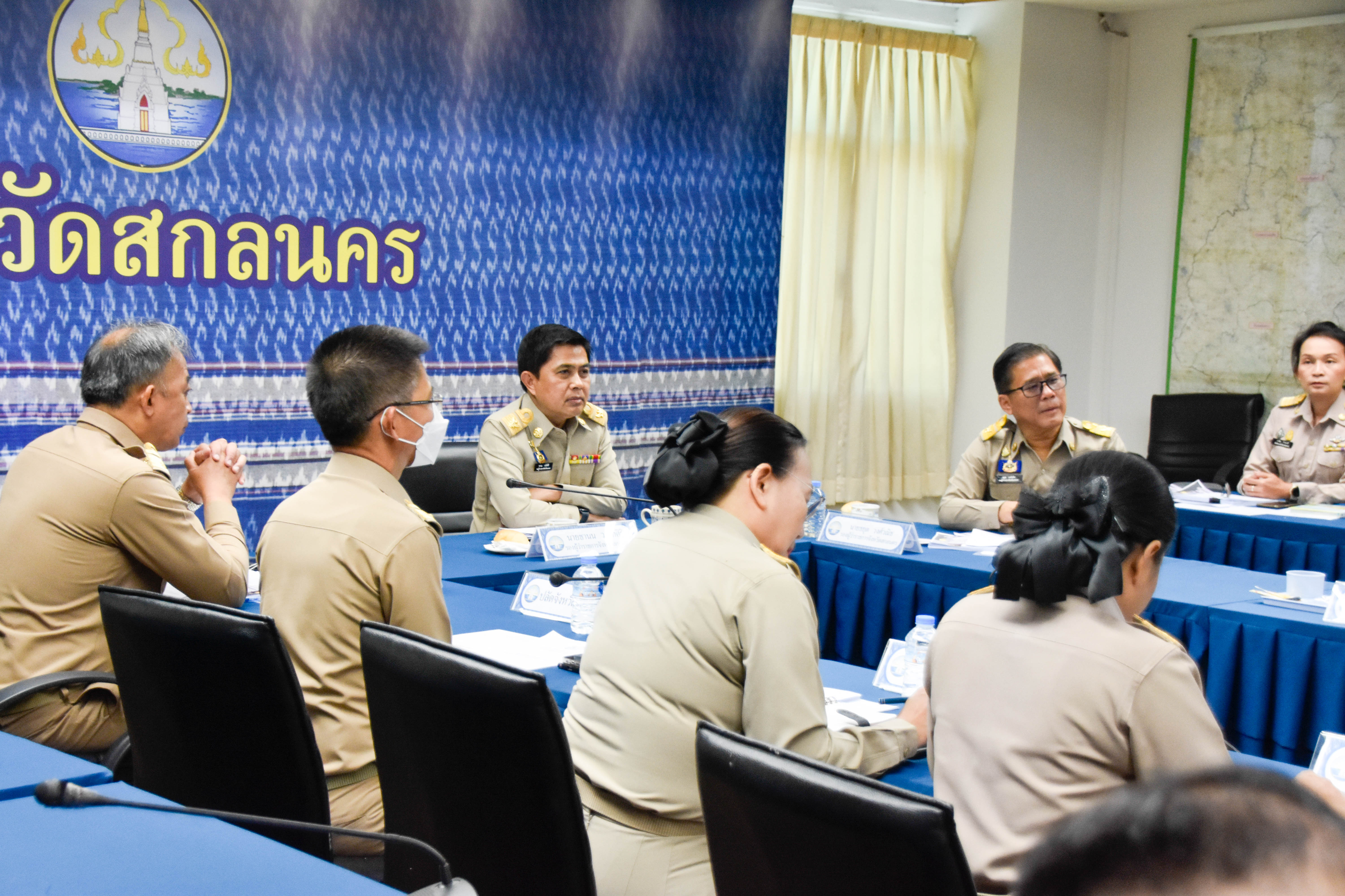 พช.สกลนคร เข้าร่วมการประชุมขับเคลื่อนและติดตามนโยบายของรัฐบาลและภารกิจสำคัญของกระทรวงมหาดไทย ผ่านระบบวีดิทัศน์ทางไกล (VCS)