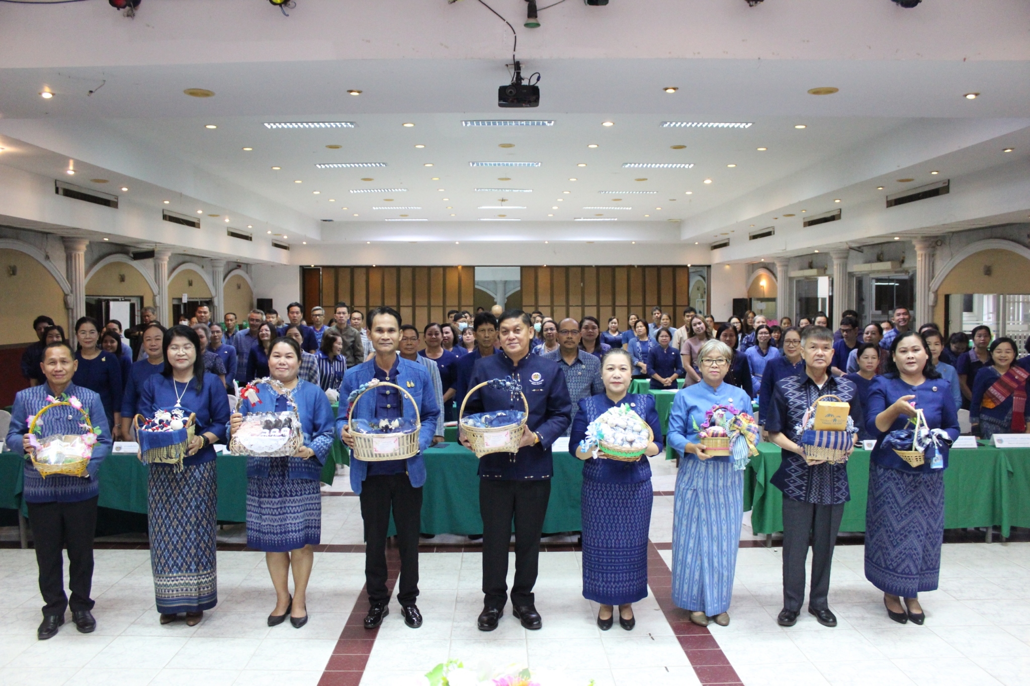 พช.สกลนคร ติดอาวุธทางความคิด เพิ่มสมรรถนะบุคลากร พร้อมขับเคลื่อนงานพัฒนาชุมชนปี 2567 อย่างมีประสิทธิภาพ