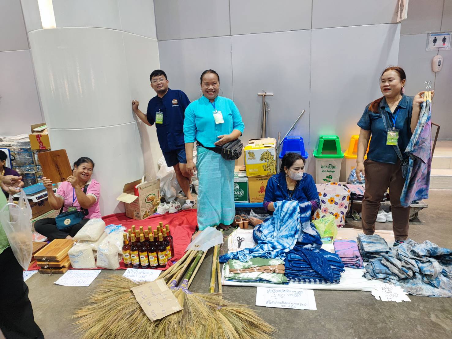 📢พช.สกลนคร : ช้อปสนุก ส่งท้ายปี สินค้าดีจาก “ภูมิปัญญาไทย” งาน OTOP City 2023 “นาทีทอง” จำหน่ายสินค้า OTOP ราคาพิเศษ ลดสุดๆ ทั้งถูกทั้งแถม ทุกวันๆ ละ 2 รอบ เวลา 12.00-13.00 น. และ 17.00-18.00