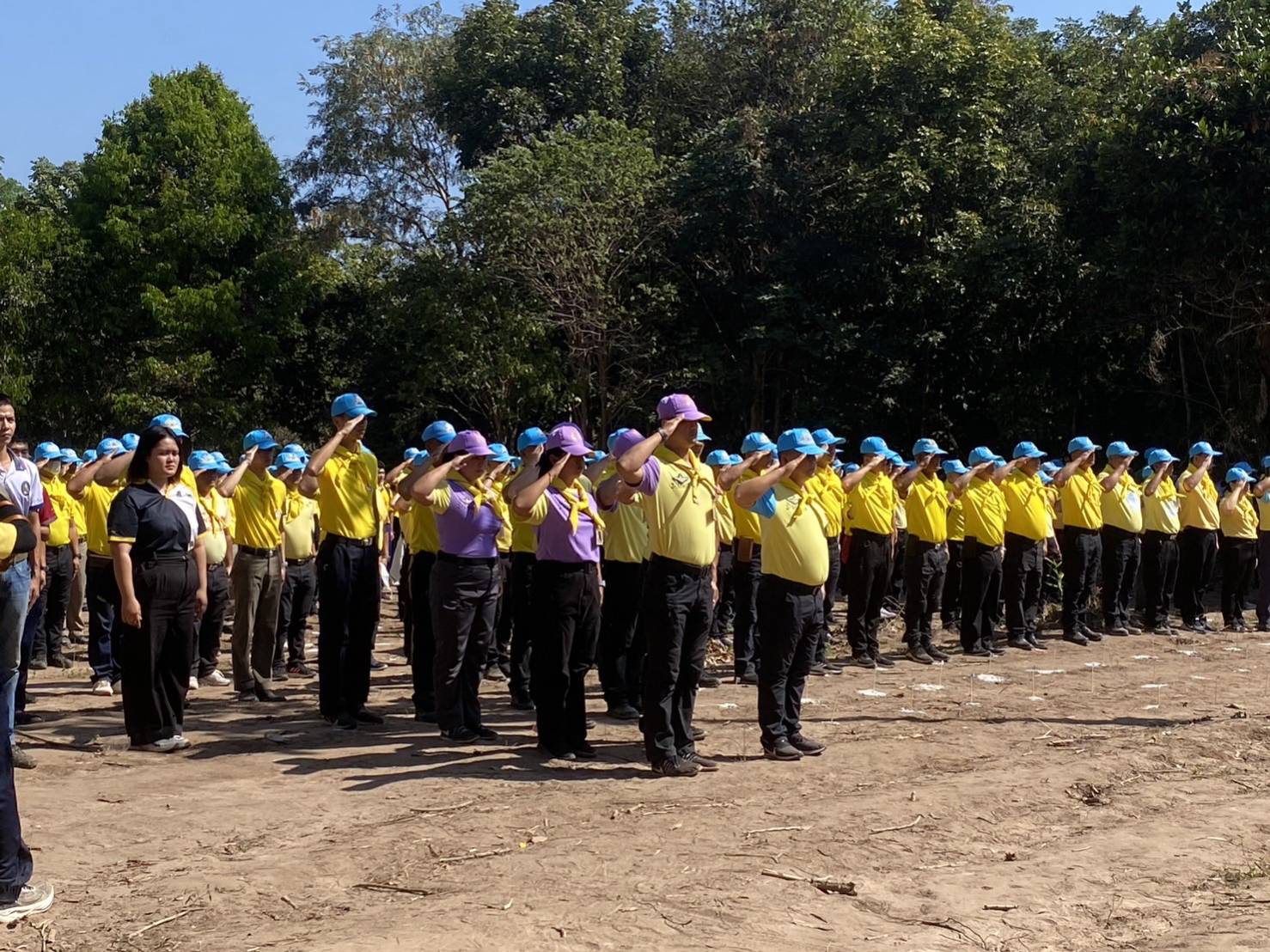 📢จังหวัดสกลนคร : ร่วมกิจกรรมจิตอาสาพระราชทาน ในโครงการจิตอาสาพัฒนาวัดป่าสุทธาวาสเฉลิมพระเกียรติ (หลวงปู่มั่น) บ้านลาดสมบูรณ์ใหม่ จังหวัดสกลนคร