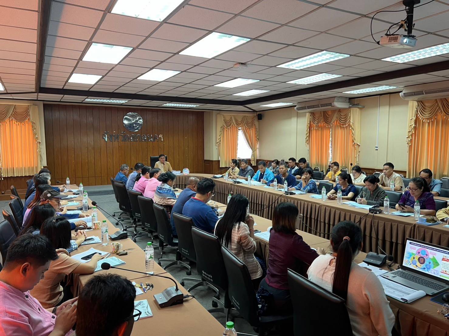 📢จังหวัดสกลนคร : ดำเนินโครงการเพิ่มศักยภาพกองทุนชุมชนเสริมสร้างธรรมาภิบาลและการเข้าถึงแหล่งทุน