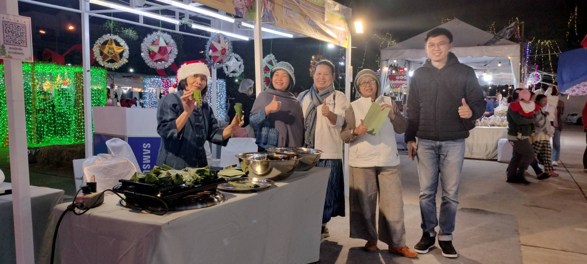 📢พช.สกลนคร : ส่งเสริมงานประเพณีสำคัญจังหวัดสกลนคร ฮีต ๑๒ คอง ๑๔ เที่ยวได้ตลอดปี กิจกรรมสาธิต และจำหน่ายสินค้าจากชุมชนคุณธรรม และการแสดงศิลปวัฒนธรรม ณ ลานพระบรมราชานุสารรีย์ รัชกาลที่ ๕