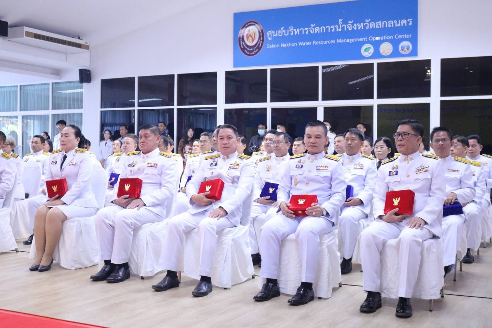 📢พช.สกลนคร : เข้ารับพระราชทานเครื่องราชอิสริยาภรณ์ชั้นสายสะพาย