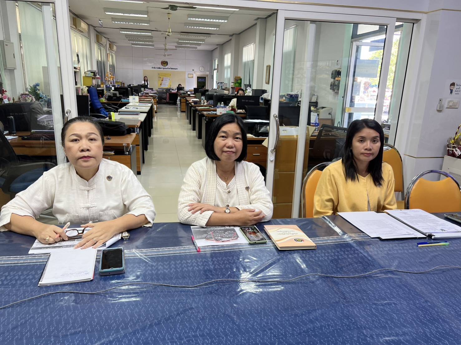 พช.สกลนคร : ร่วมประชุมโครงการการดำเนินงานตามมาตรการปรับปรุง ประสิทธิภาพในการปฏิบัติราชการของกรมการพัฒนาชุมชน ประจำปีงบประมาณ พ.ศ. ๒๕๖๗ กิจกรรมที่ ๑ ประชุมเชิงปฏิบัติการการดำเนินงานตามมาตรการปรับปรุงประสิทธิภาพในการปฏิบัติราชการ ประจำปี งบประมาณ พ.ศ. ๒๕๖๗ ผ่านระบบวีดิทัศน์ทางไกล