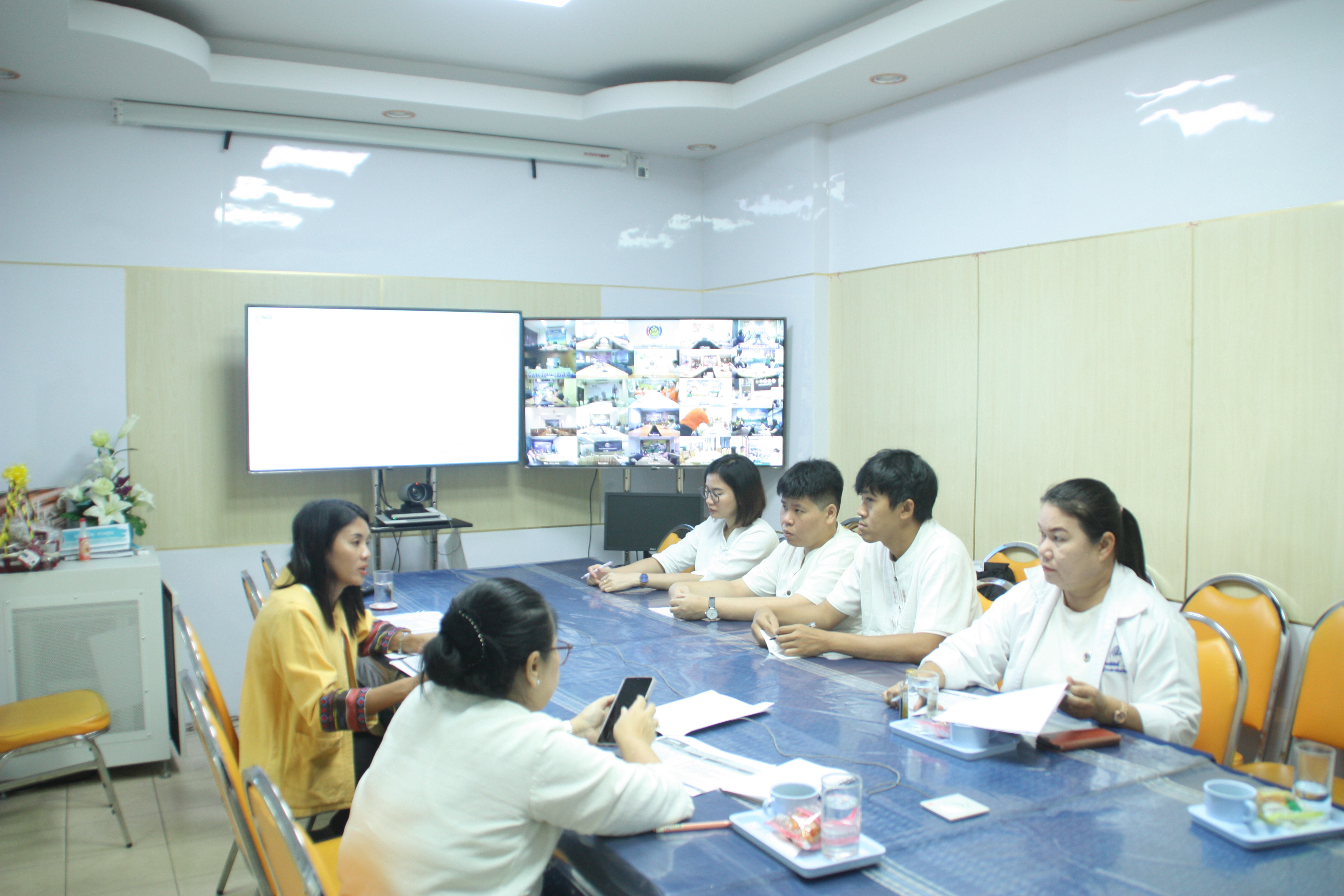 พช.สกลนคร : ร่วมประชุมโครงการการดำเนินงานตามมาตรการปรับปรุง ประสิทธิภาพในการปฏิบัติราชการของกรมการพัฒนาชุมชน ประจำปีงบประมาณ พ.ศ. ๒๕๖๗ กิจกรรมที่ ๑ ประชุมเชิงปฏิบัติการการดำเนินงานตามมาตรการปรับปรุงประสิทธิภาพในการปฏิบัติราชการ ประจำปี งบประมาณ พ.ศ. ๒๕๖๗ ผ่านระบบวีดิทัศน์ทางไกล