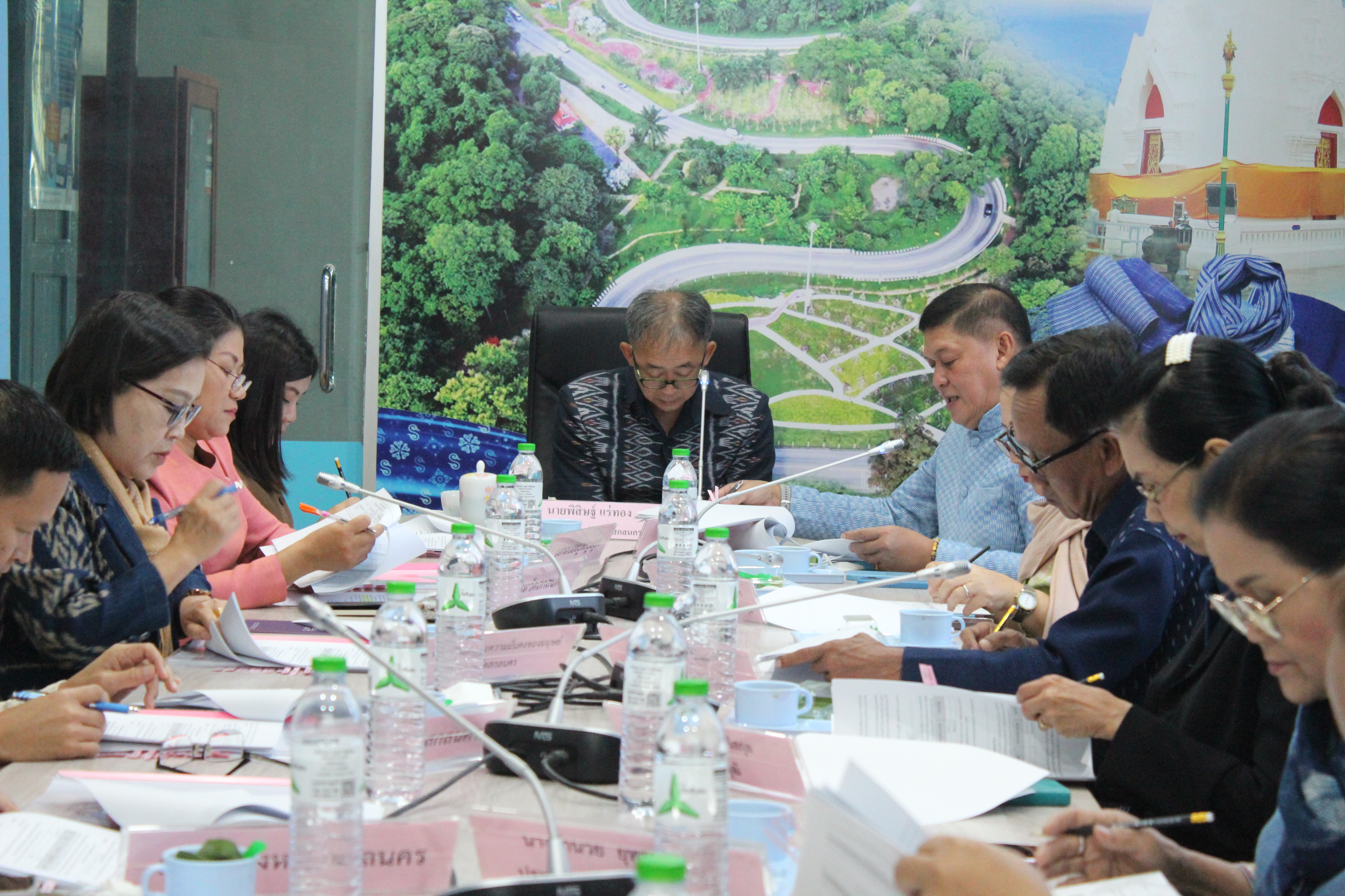 📢พช.สกลนคร : ประชุมคณะอนุกรรมการบริหารกองทุนพัฒนาบทบาทสตรี ระดับจังหวัด จังหวัดสกลนคร ครั้งที่ ๑๐/๒๕๖๖ ณ ห้องประชุมสำนักงานเลขานุการคณะกรรมการบริหารกองทุนพัฒนาบทบาทสตรีจังหวัดสกลนคร