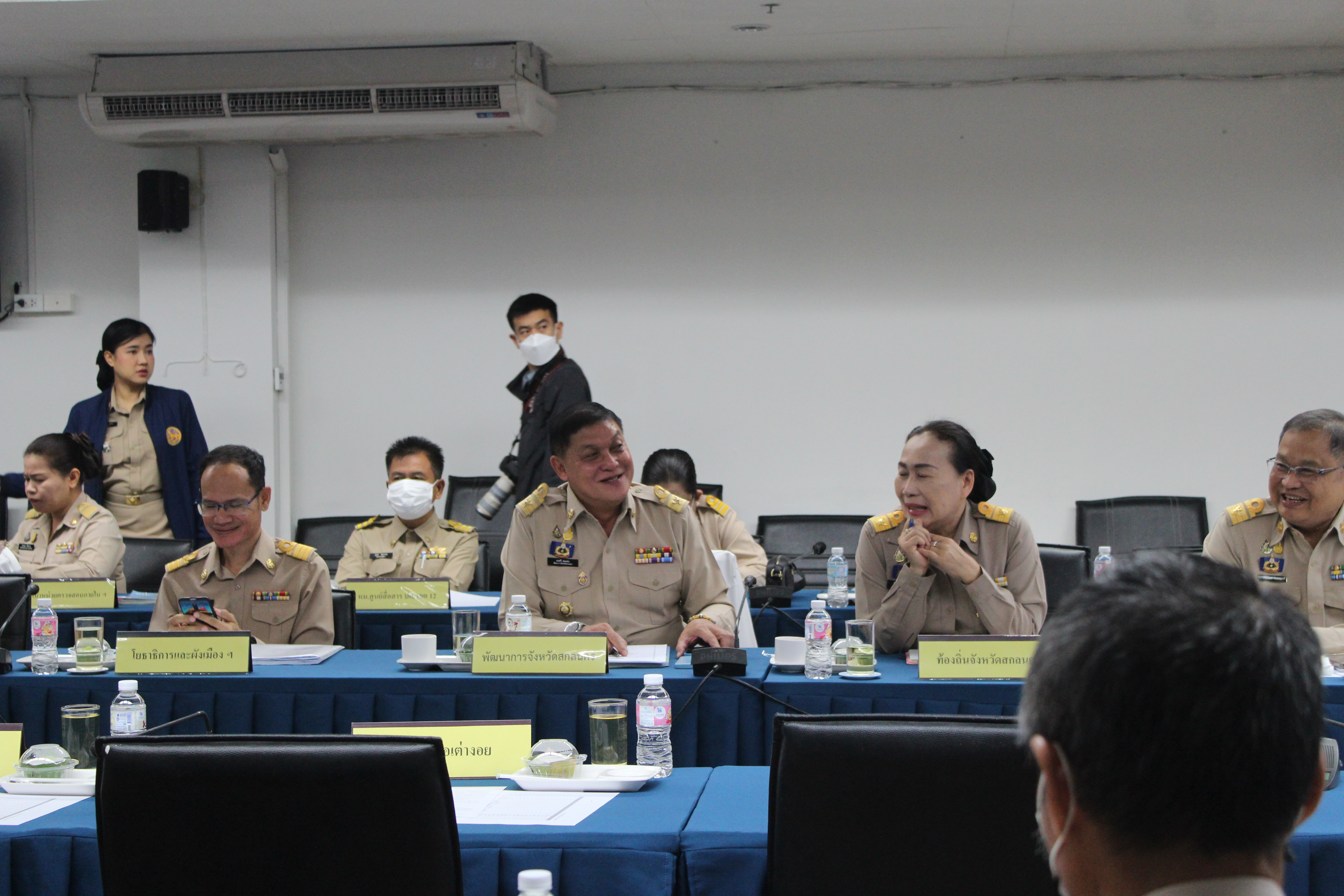 📢พช.สกลนคร : ร่วมประชุมประชุมหน่วยงานสังกัดกระทรวงมหาดไทยและนายอำเภอ ณ ห้องภูริทัตโต ชั้น ๓ ศาลากลางจังหวัดสกลนคร