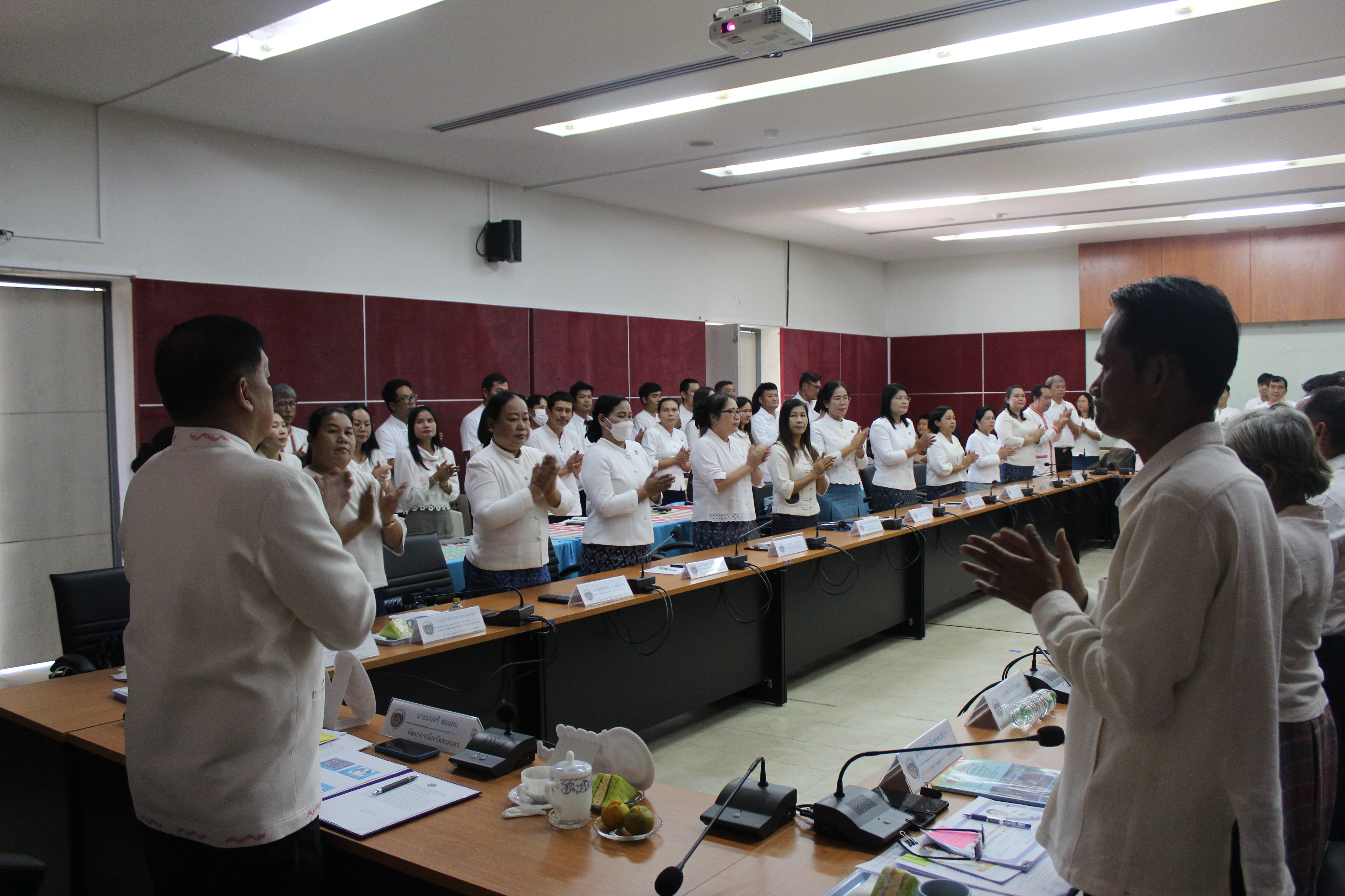 📢พช.สกลนคร : ชี้แจงแนวทางการขับเคลื่อนงานพัฒนาชุมชน ประจำปีงบประมาณ พ.ศ.๒๕๖๗