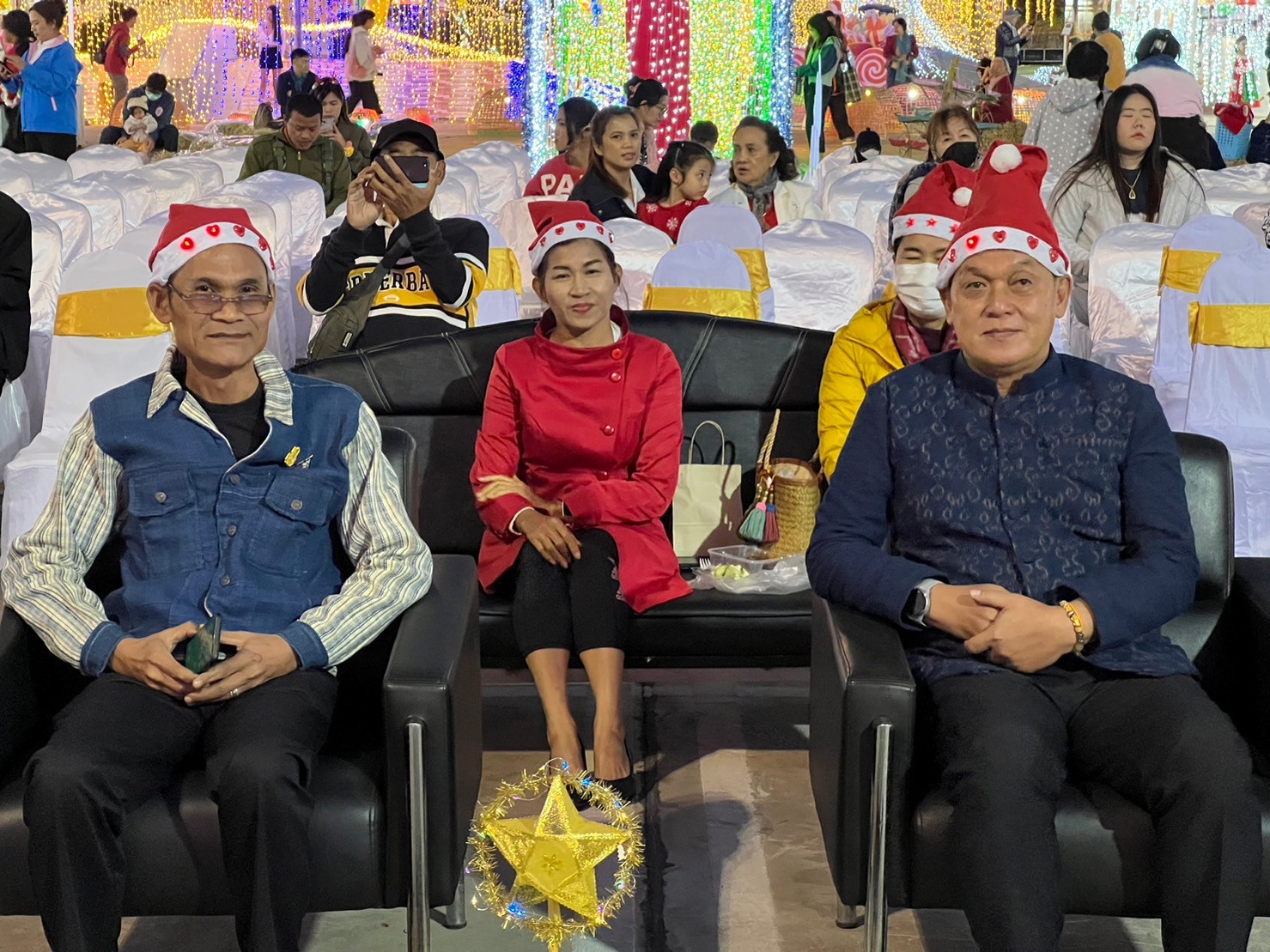 📢พช.สกลนคร : เปิดโครงการส่งเสริมงานประเพณีสำคัญจังหวัดสกลนคร ฮีต ๑๒ คอง ๑๔ เที่ยวได้ตลอดปี กิจกรรมสาธิต และจำหน่ายสินค้าจากชุมชนคุณธรรม และการแสดงศิลปวัฒนธรรม ณ ลานพระบรมราชานุสารรีย์ รัชกาลที่ ๕