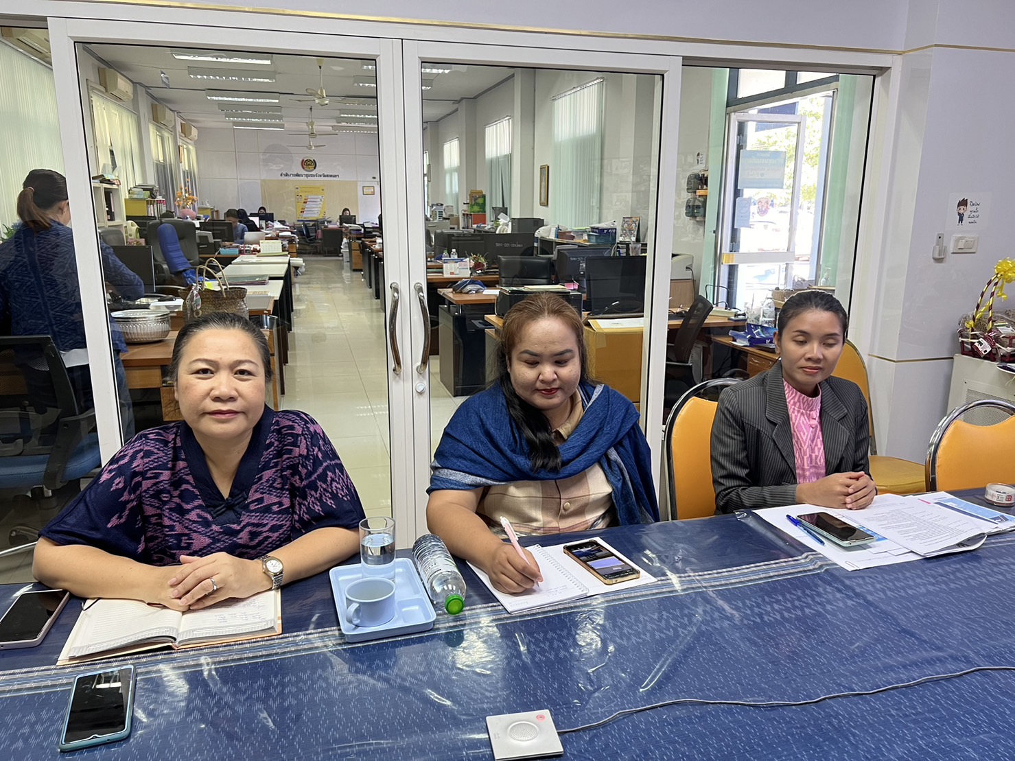 พช.สกลนคร : ร่วมประชุมโครงการการดำเนินงานตามมาตรการปรับปรุง ประสิทธิภาพในการปฏิบัติราชการของกรมการพัฒนาชุมชน ประจำปีงบประมาณ พ.ศ. ๒๕๖๗ กิจกรรมที่ ๑ ประชุมเชิงปฏิบัติการการดำเนินงานตามมาตรการปรับปรุงประสิทธิภาพในการปฏิบัติราชการ ประจำปี งบประมาณ พ.ศ. ๒๕๖๗ ผ่านระบบวีดิทัศน์ทางไกล