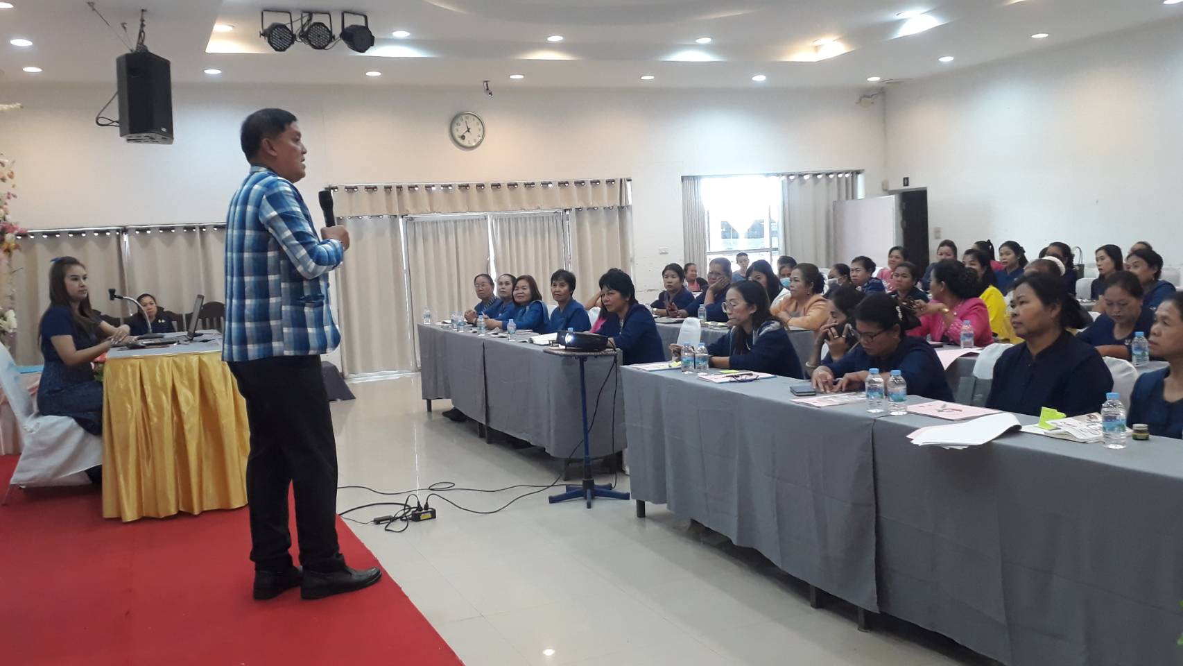 📢พช.สกลนคร : ดำเนินโครงการเพิ่มประสิทธิภาพการปฏิบัติงานกองทุนพัฒนาบทบาทสตรี แก่กลไกการขับเคลื่อนกองทุนพัฒนาบทบาทสตรี กิจกรรมที่ ๒ เพิ่มประสิทธิภาพการปฏิบัติงานกองทุนพัฒนาบทบาทสตรีแก่กลไกการขับเคลื่อนกองทุนพัฒนาบทบาทสตรีระดับจังหวัด