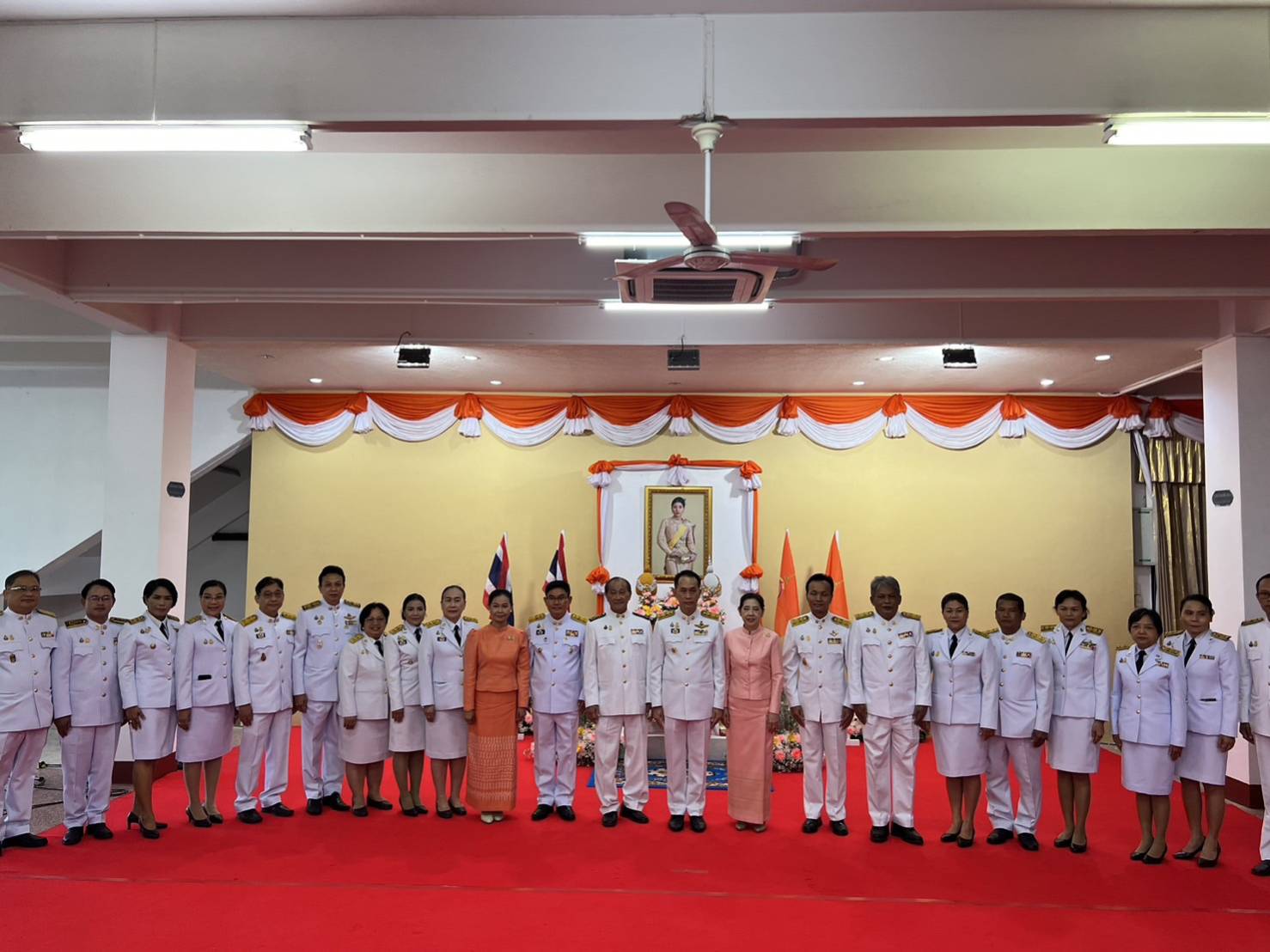 📢พช.สกลนคร : ร่วมพิธีทำบุญตักบาตรถวายพระกุศลและถวายพระพร เนื่องในโอกาสวันคล้ายวันประสูติ สมเด็จพระเจ้าลูกเธอ เจ้าฟ้าสิริวัณณวรี นารีรัตนราชกัญญา