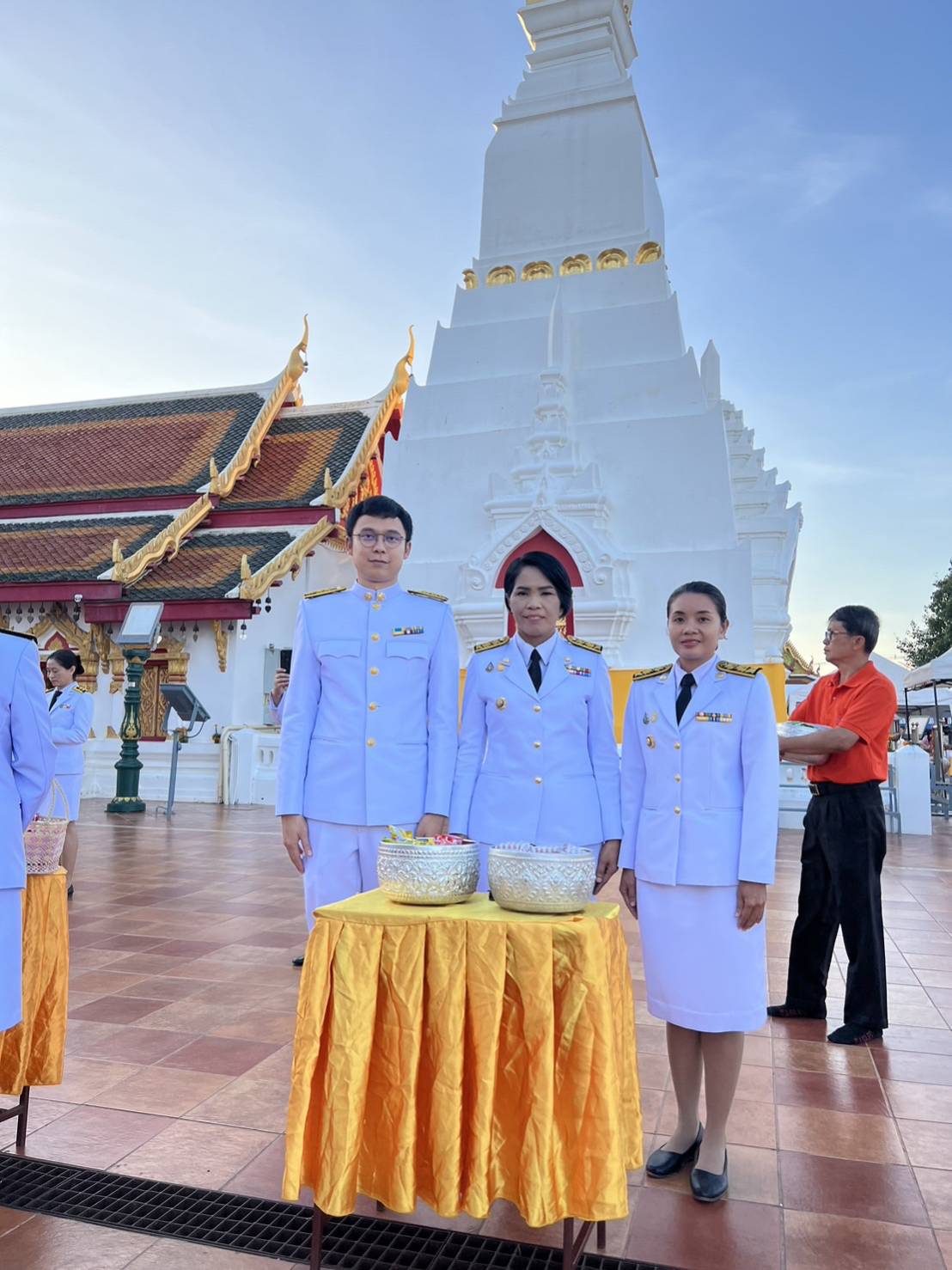 📢พช.สกลนคร : ร่วมพิธีทำบุญตักบาตรถวายพระกุศลและถวายพระพร เนื่องในโอกาสวันคล้ายวันประสูติ สมเด็จพระเจ้าลูกเธอ เจ้าฟ้าสิริวัณณวรี นารีรัตนราชกัญญา