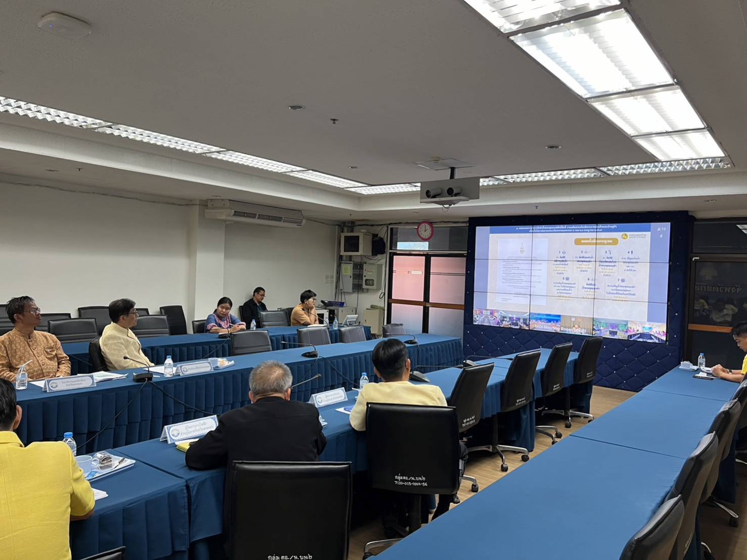 📢พช.สกลนคร : ร่วมการประชุมขับเคลื่อนและติดตามนโยบายของรัฐบาลและภารกิจสำคัญของปลัดกระทรวงมหาดไทยประจำปีงบประมาณ พ.ศ. 2567 (เดือนมกราคม 2567)ผ่านระบบวีดิทัศน์ทางไกล(vcs)
