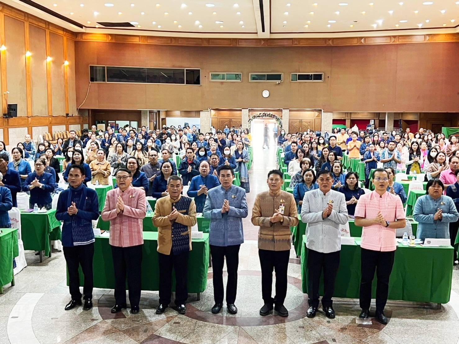 📢พช.สกลนคร : กรมการพัฒนาชุมชน ประชุมเชิงปฏิบัติการตรวจติดตามผลการดำเนินงานของหน่วยรับตรวจรายไตรมาส เขตตรวจราชการที่ ๑๑