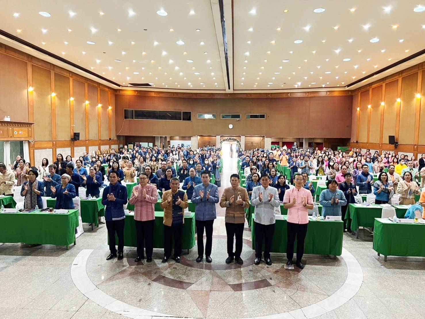 📢พช.สกลนคร : กรมการพัฒนาชุมชน ประชุมเชิงปฏิบัติการตรวจติดตามผลการดำเนินงานของหน่วยรับตรวจรายไตรมาส เขตตรวจราชการที่ ๑๑