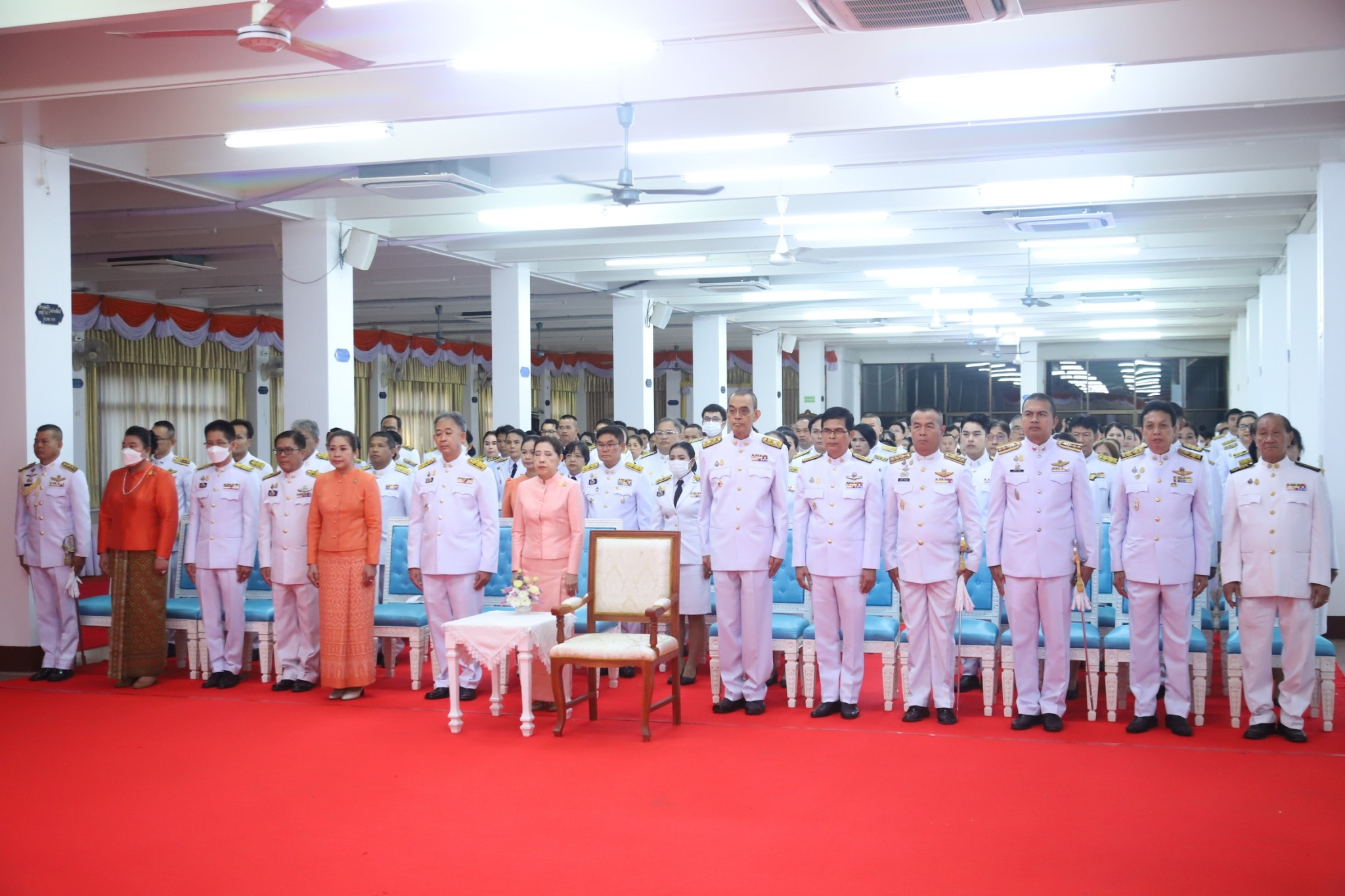 📢พช.สกลนคร : ร่วมพิธีทำบุญตักบาตรถวายพระกุศลและถวายพระพร เนื่องในโอกาสวันคล้ายวันประสูติ สมเด็จพระเจ้าลูกเธอ เจ้าฟ้าสิริวัณณวรี นารีรัตนราชกัญญา