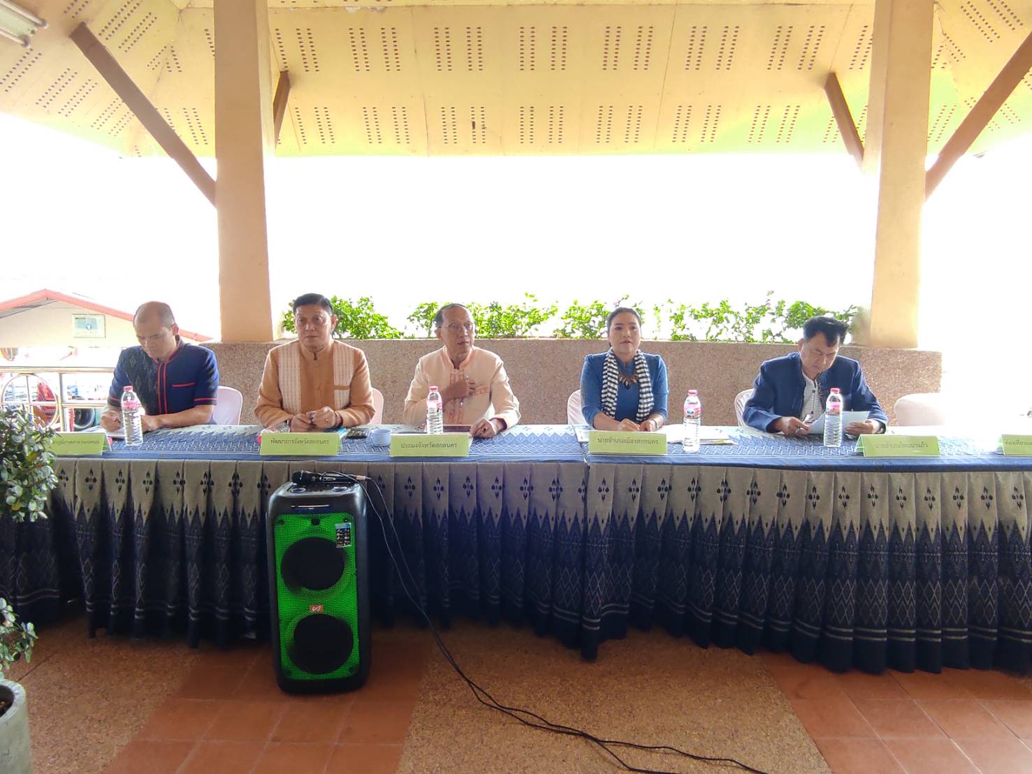 📢พช.สกลนคร : ประชุมหารือข้อกฎหมายท่องเที่ยวกลุ่ม OTOP นวัตวิถีบ้านท่าวัดเหนือ