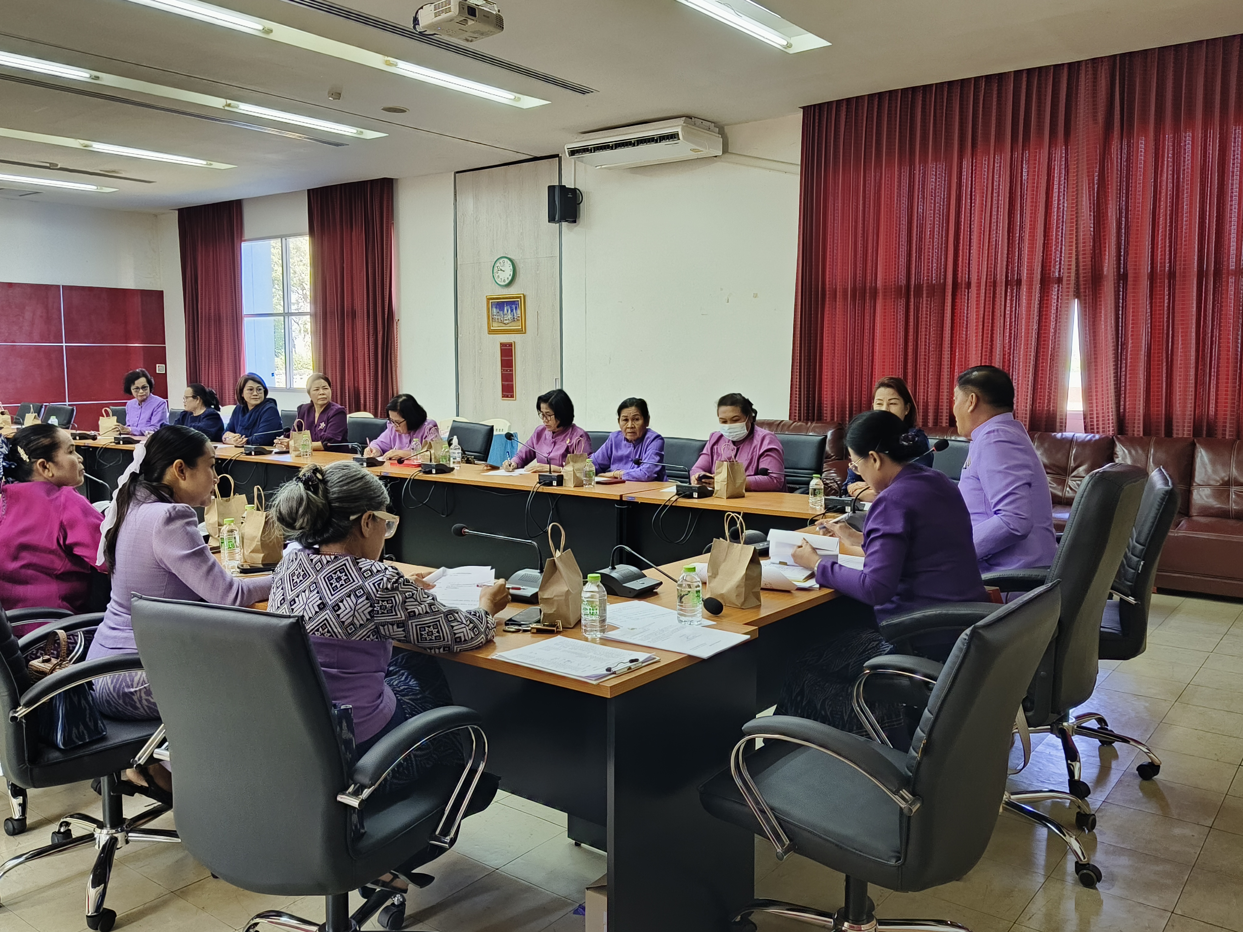 📢พช.สกลนคร : ประชุมคณะกรรมการพัฒนาสตรีจังหวัดสกลนคร(กพสจ.) ครั้งที่ ๑/๒๕๖๗