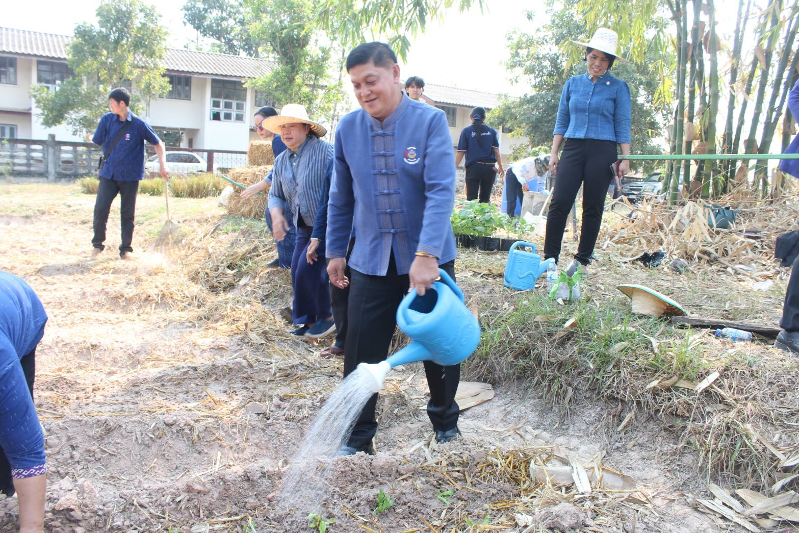 📢พช.สกลนคร : ขับเคลื่อนกิจกรรมวันดินโลก “ดินดี น้ำดี ชีวีมิสุข อย่างยั่งยืน”