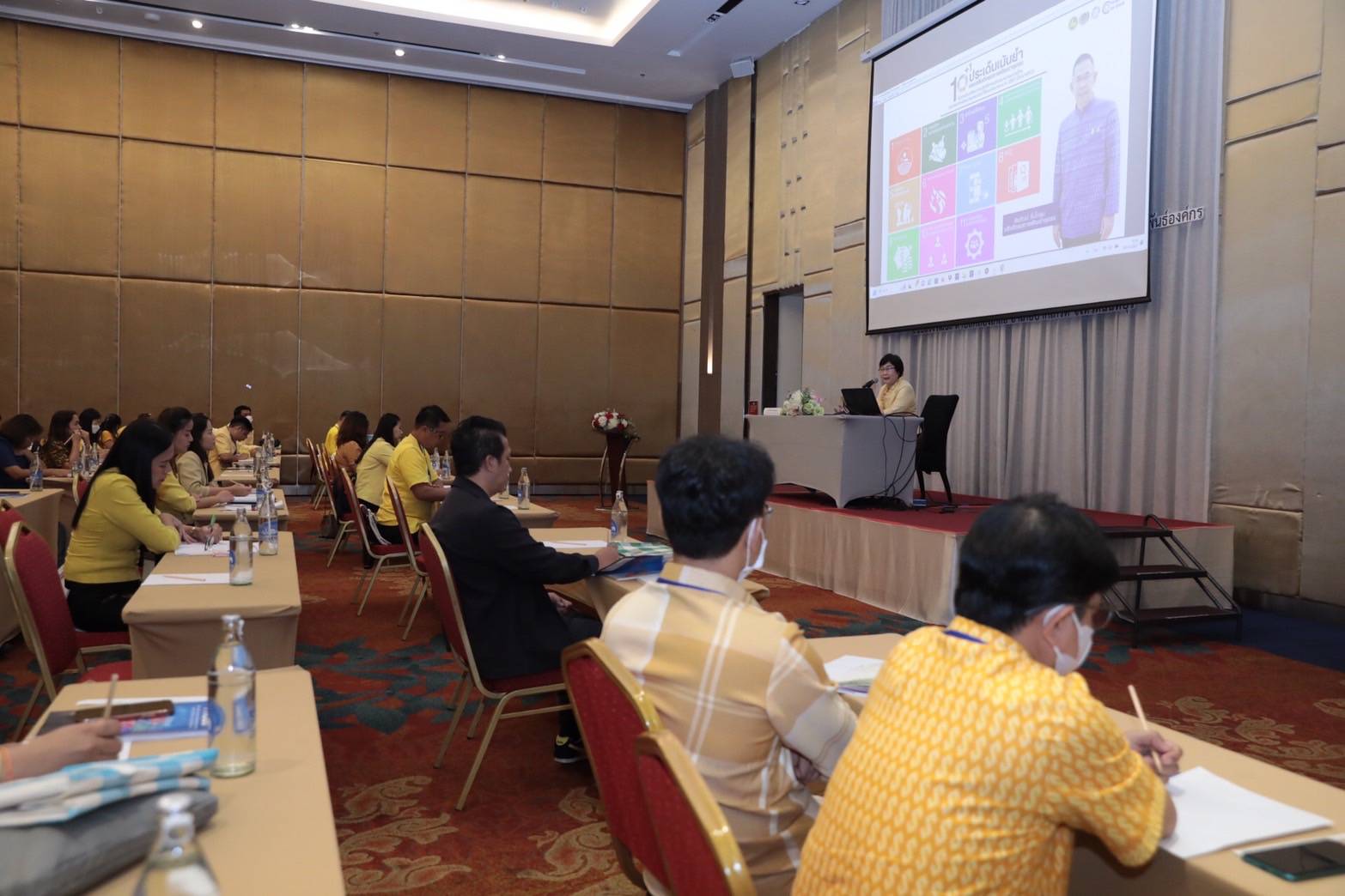 📢พช.สกลนคร : ร่วมโครงการพัฒนาบุคคลกรเพื่อเสริมสร้างภาพลักษณ์และสร้างเครือข่ายการประชาสัมพันธ์องค์กร